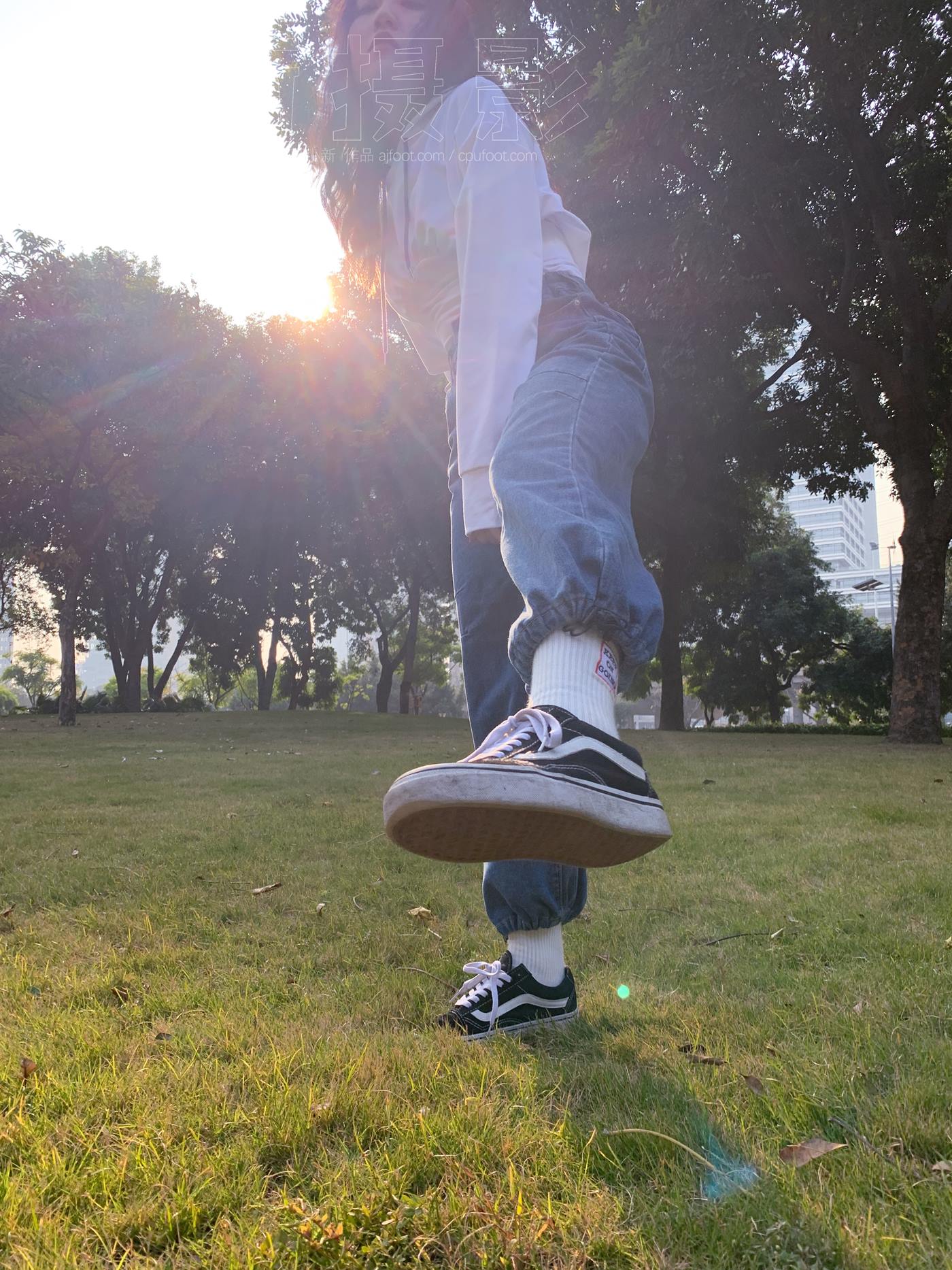 图片[19]-[见新摄影]NO.048 -VANA帆布鞋 牛仔裤 小可 [364P] – 速更版-美库