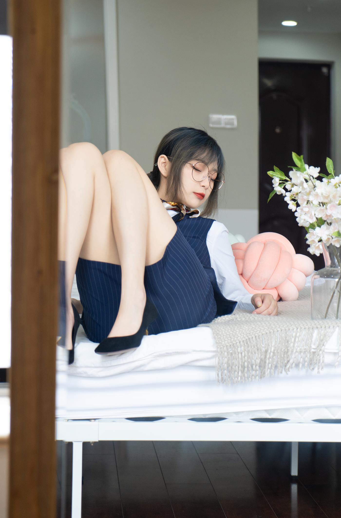 图片[10]-梨瑾瑾  – 乘务员[17P] – 速更版-美库