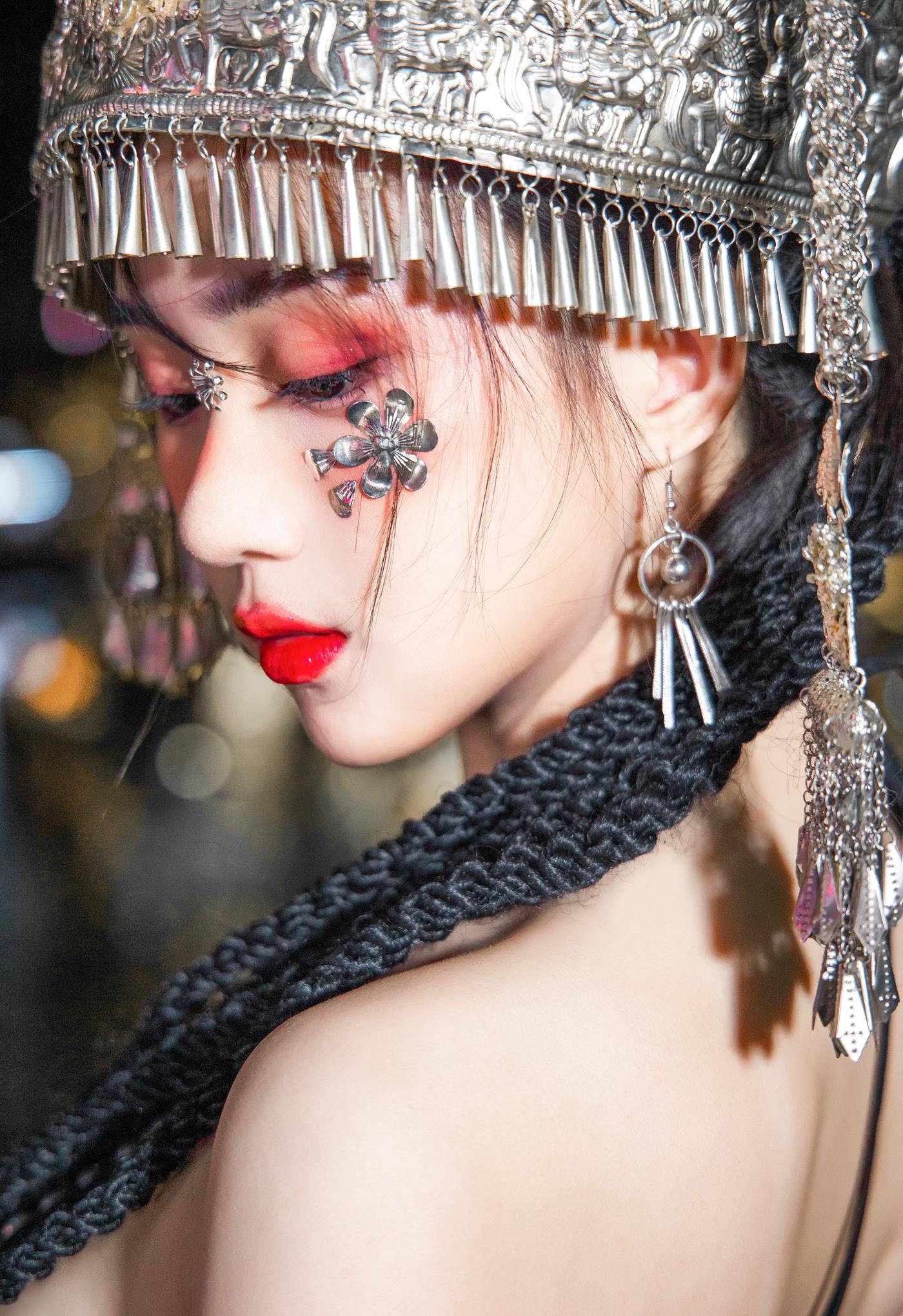 图片[14]-瓦斯塔亚小龙虾 苗疆女子 [18P] – 速更版-美库