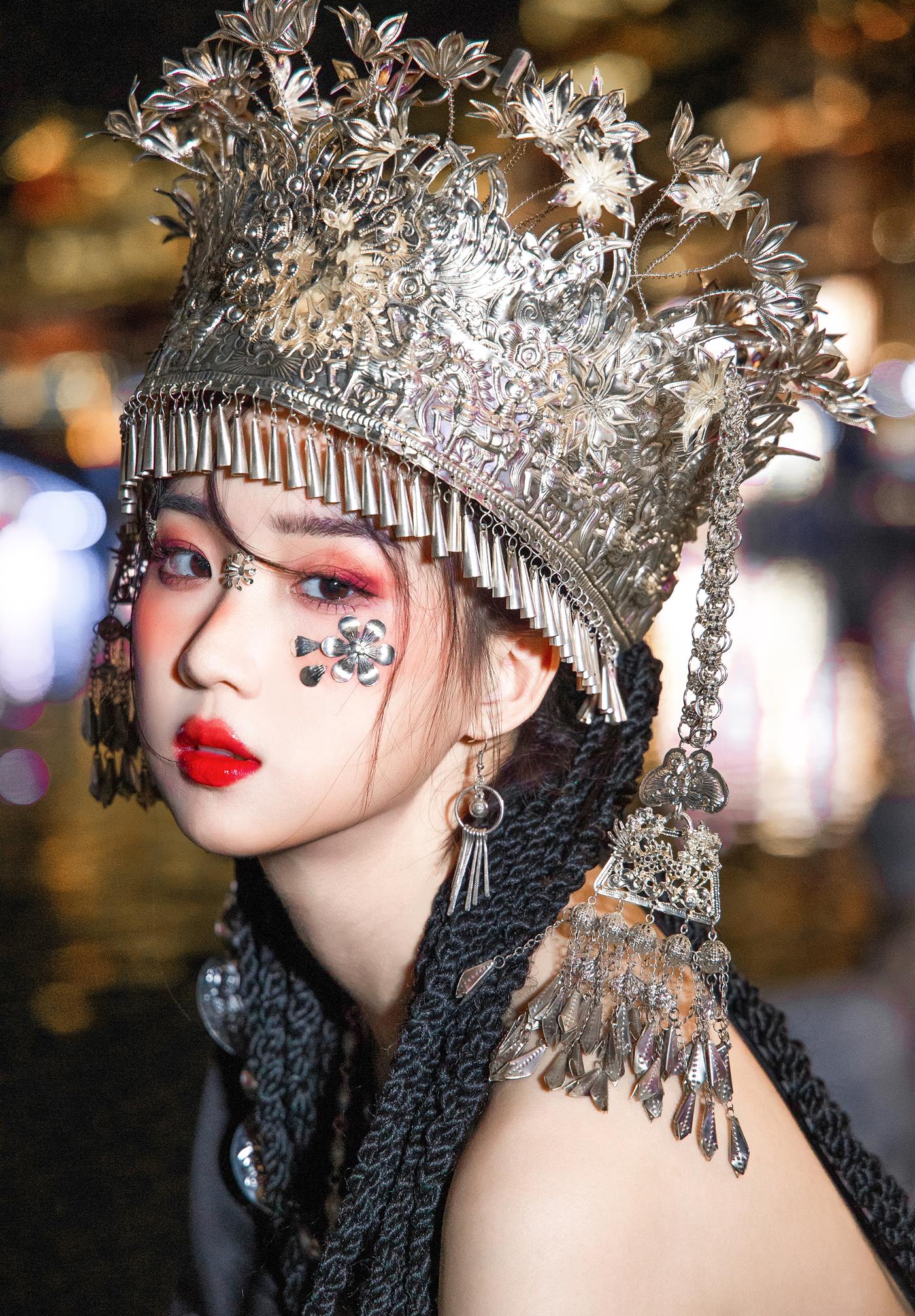 图片[17]-瓦斯塔亚小龙虾 苗疆女子 [18P] – 速更版-美库