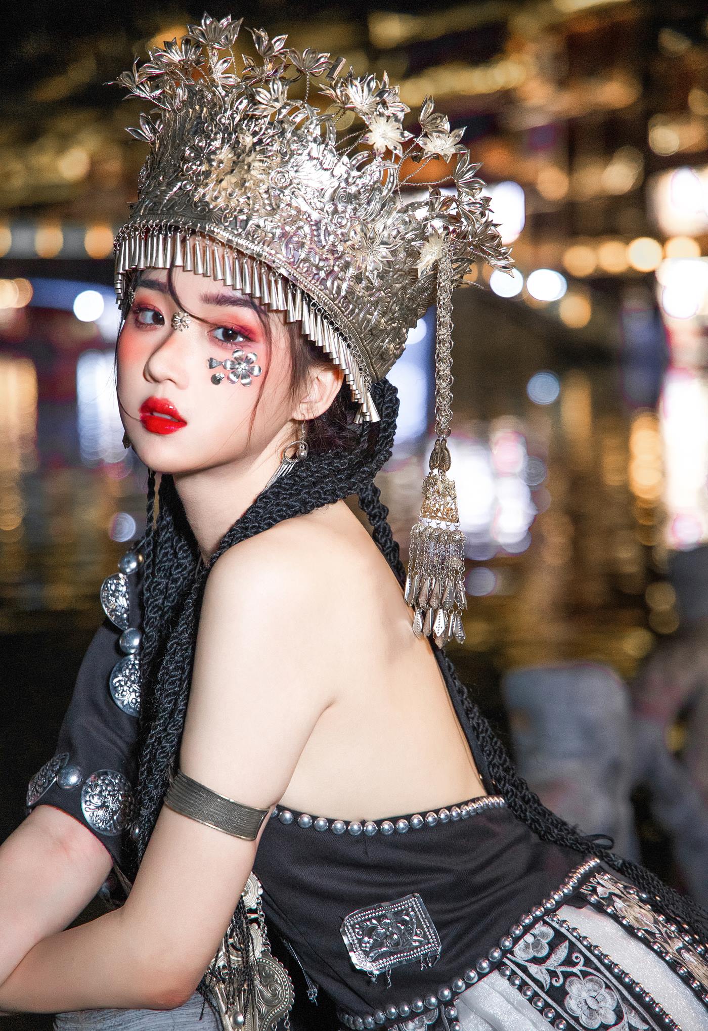 图片[18]-瓦斯塔亚小龙虾 苗疆女子 [18P] – 速更版-美库