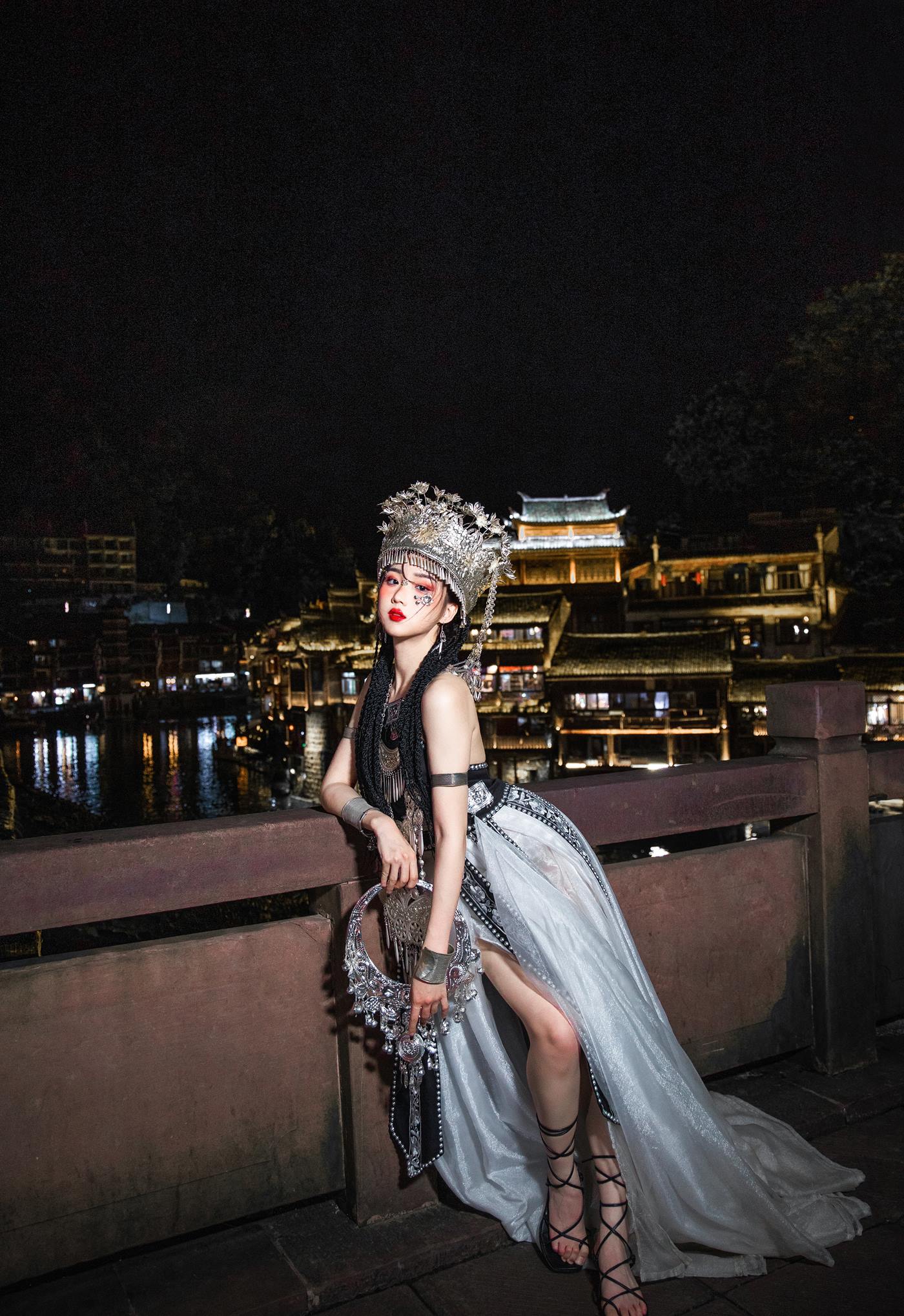 图片[19]-瓦斯塔亚小龙虾 苗疆女子 [18P] – 速更版-美库