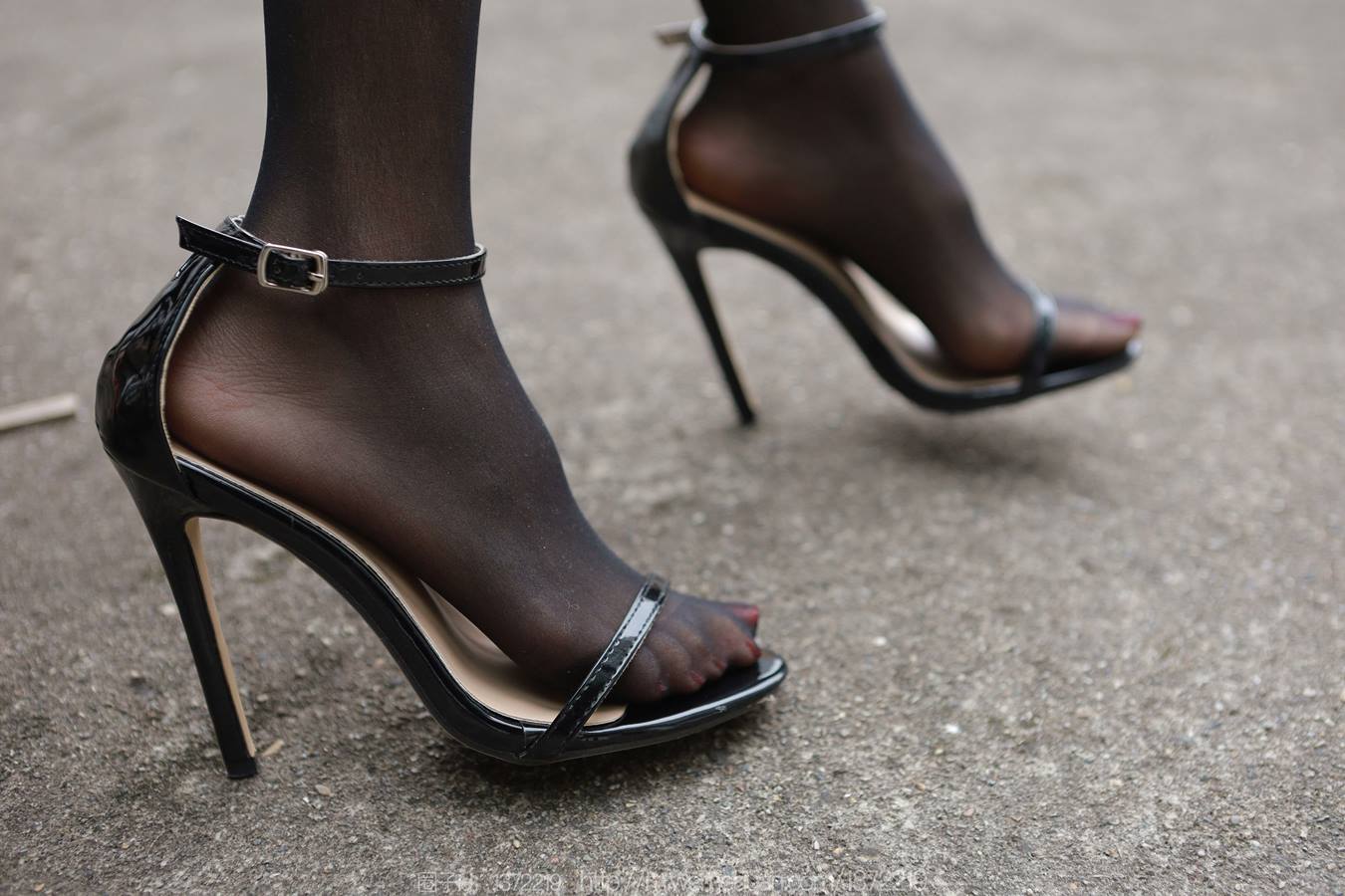 图片[17]-[IESS异思趣向] 耽丝 221230美子 [88P] – 速更版-美库