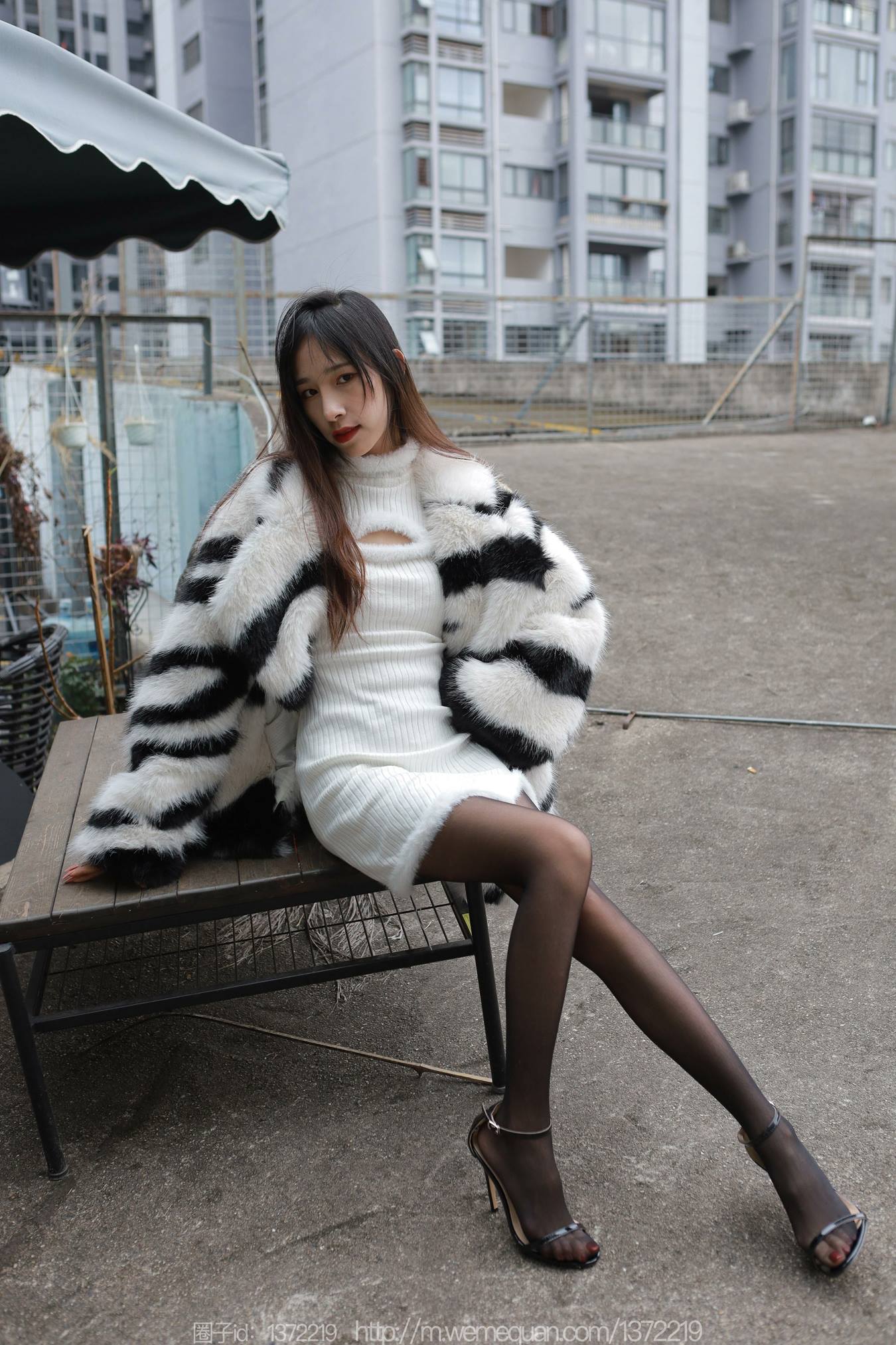 图片[24]-[IESS异思趣向] 耽丝 221230美子 [88P] – 速更版-美库