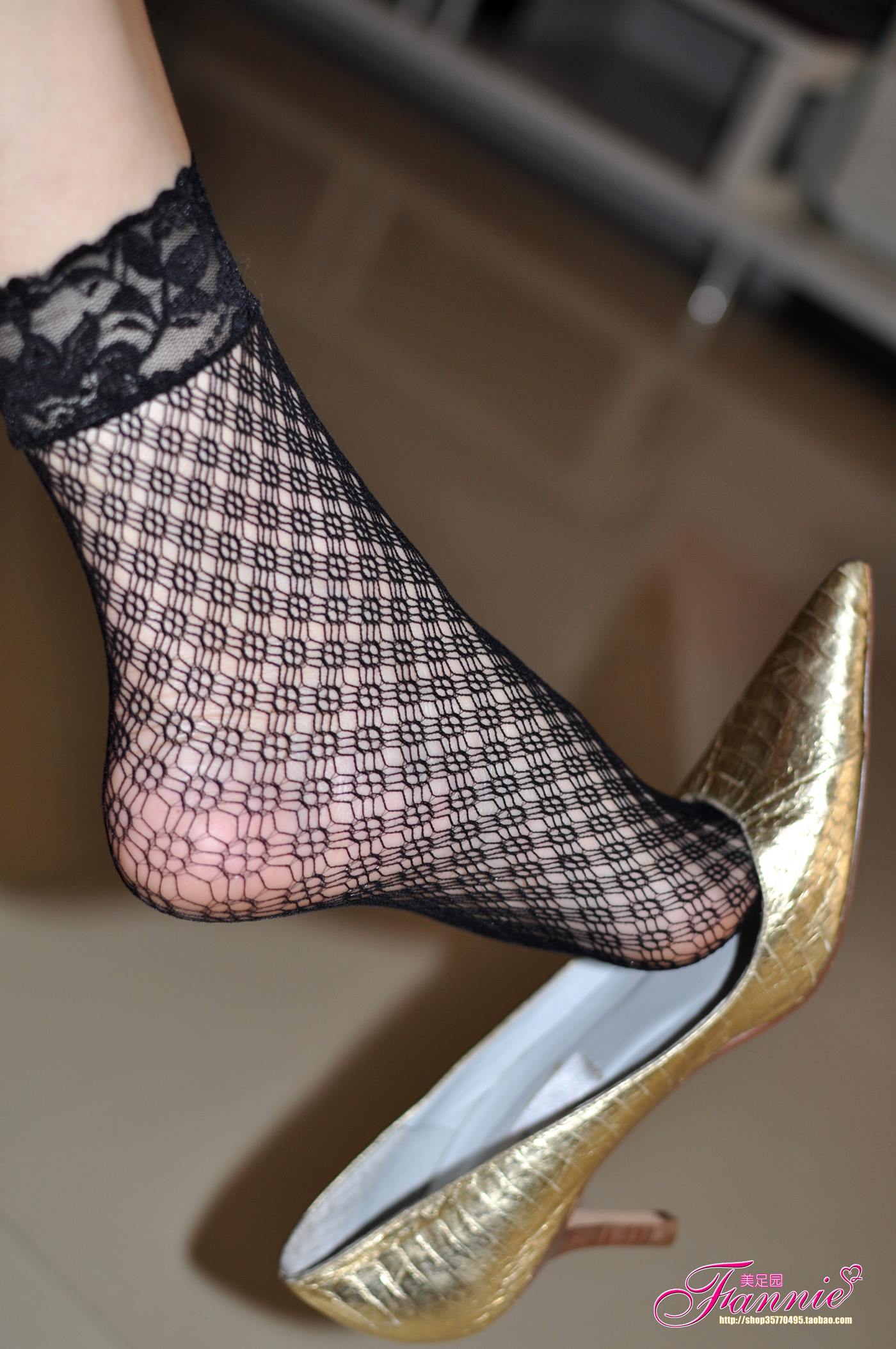 图片[26]-Fannie芬妮每足园 No.023 暗香（金色船袜黑网丝）[69P] – 速更版-美库