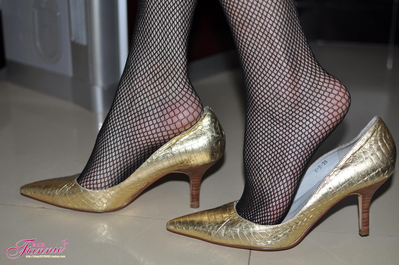图片[52]-Fannie芬妮每足园 No.023 暗香（金色船袜黑网丝）[69P] – 速更版-美库