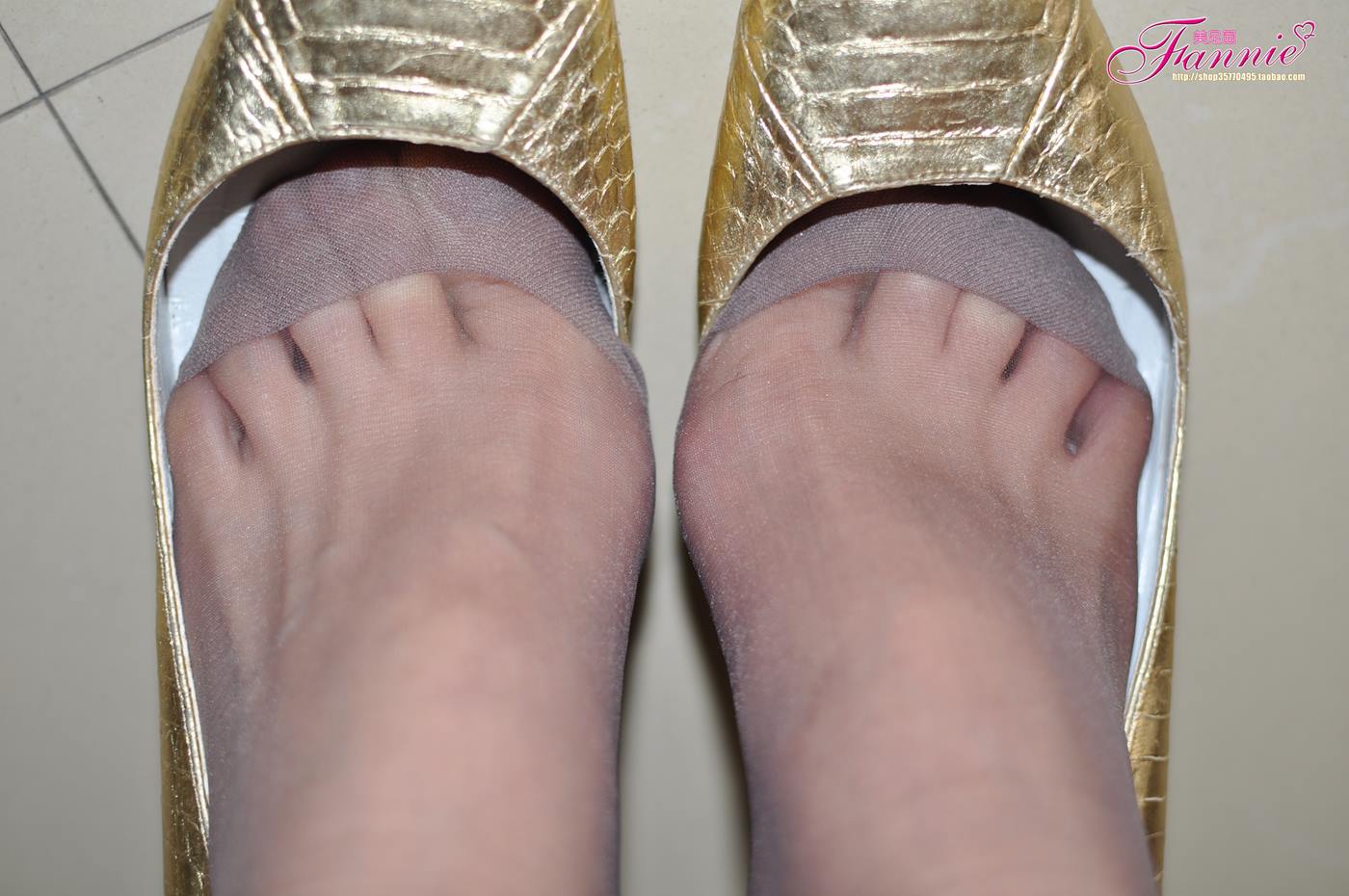 图片[47]-Fannie芬妮每足园 No.024 暗香（金色船鞋灰丝）[81P] – 速更版-美库