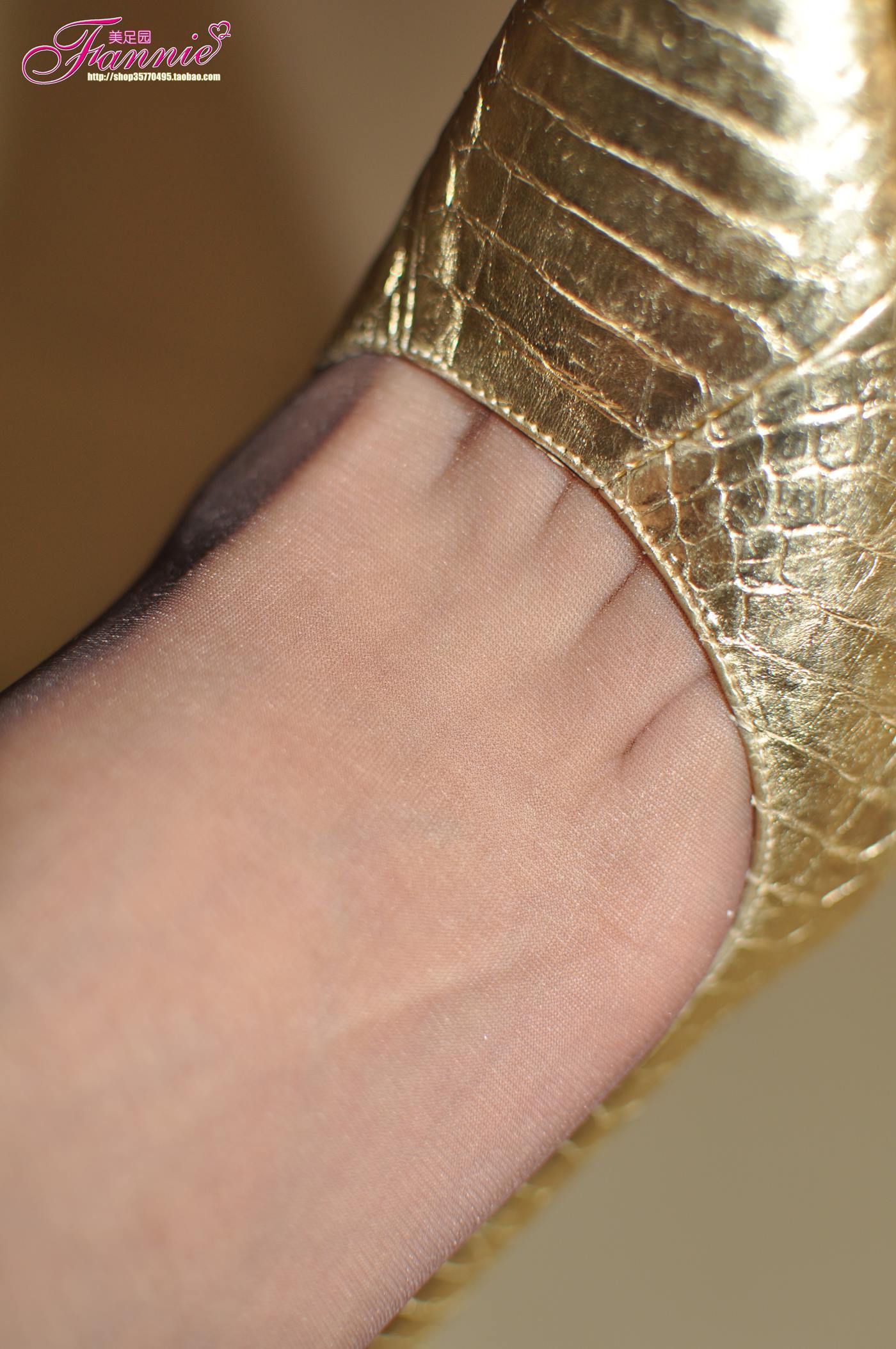 图片[53]-Fannie芬妮每足园 No.024 暗香（金色船鞋灰丝）[81P] – 速更版-美库