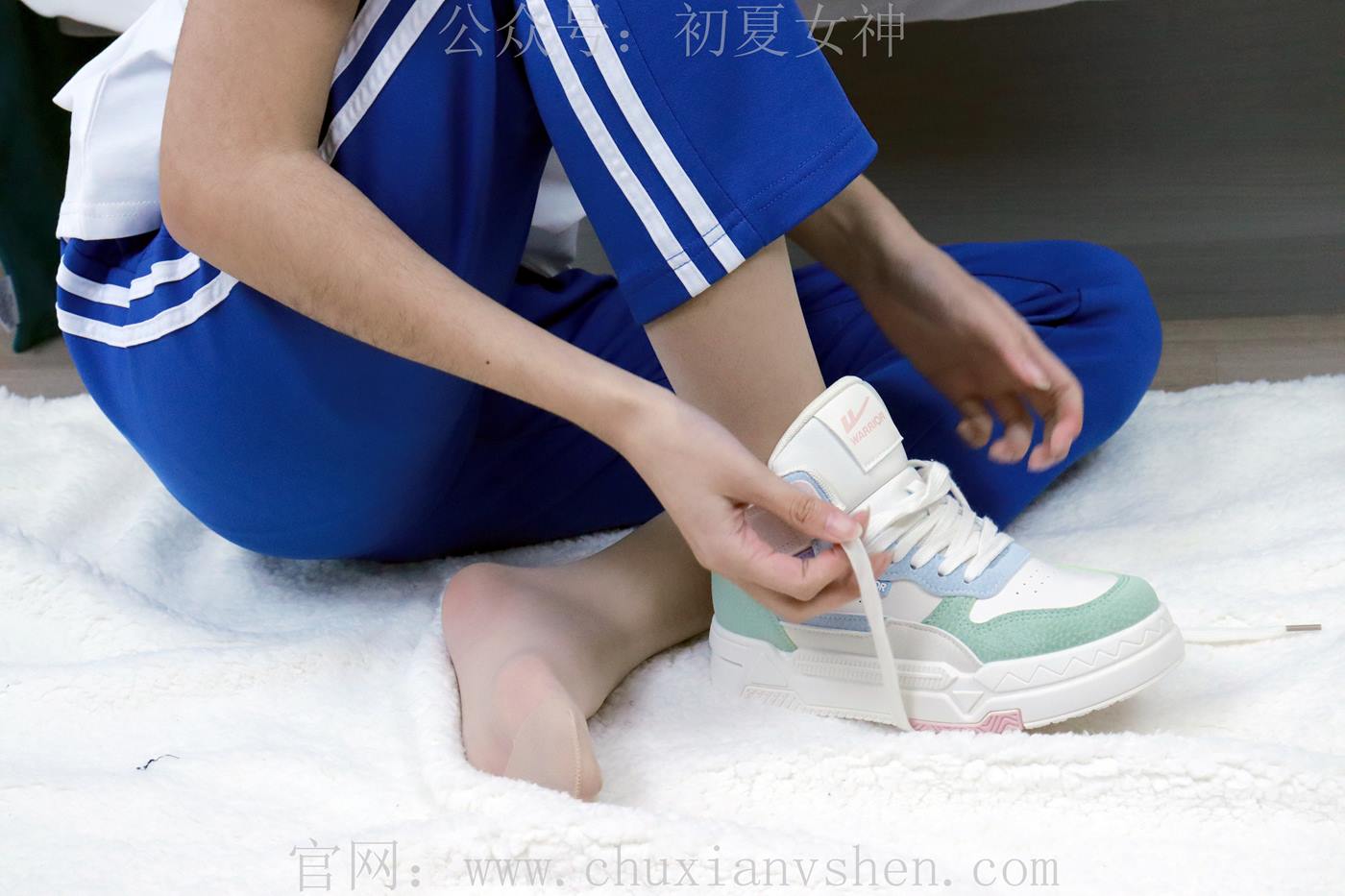 图片[19]-初夏女神 NO.001 依依 校服搭配37码运动鞋拍摄[123P] – 速更版-美库