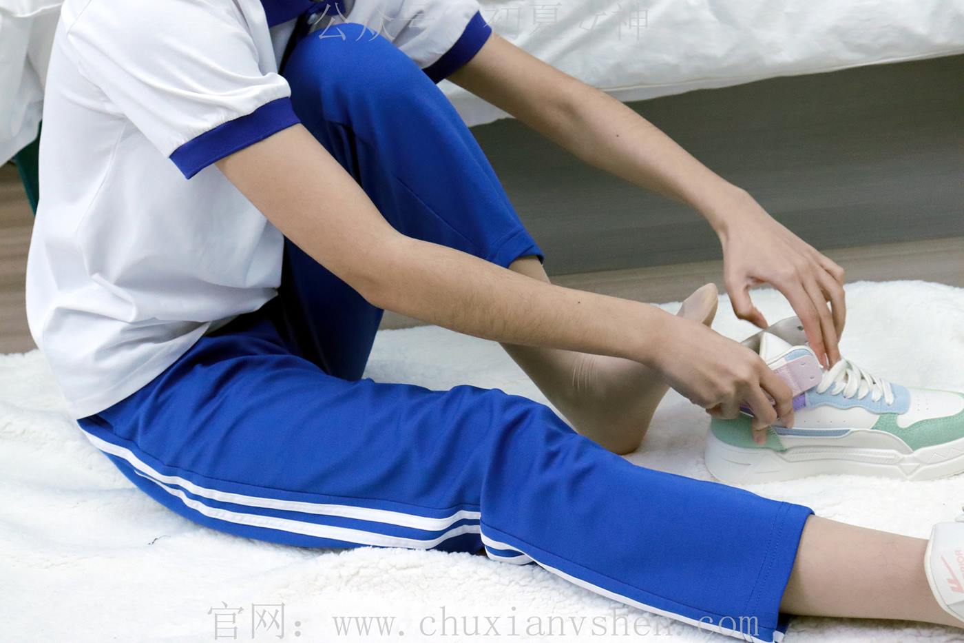 图片[20]-初夏女神 NO.001 依依 校服搭配37码运动鞋拍摄[123P] – 速更版-美库