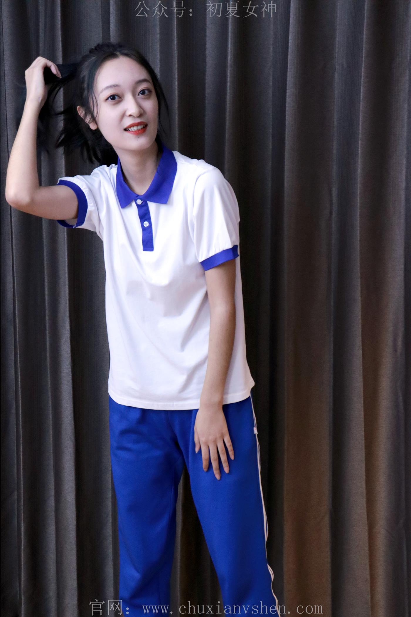 图片[35]-初夏女神 NO.001 依依 校服搭配37码运动鞋拍摄[123P] – 速更版-美库