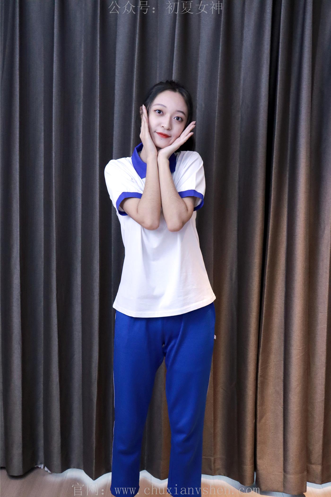 图片[36]-初夏女神 NO.001 依依 校服搭配37码运动鞋拍摄[123P] – 速更版-美库