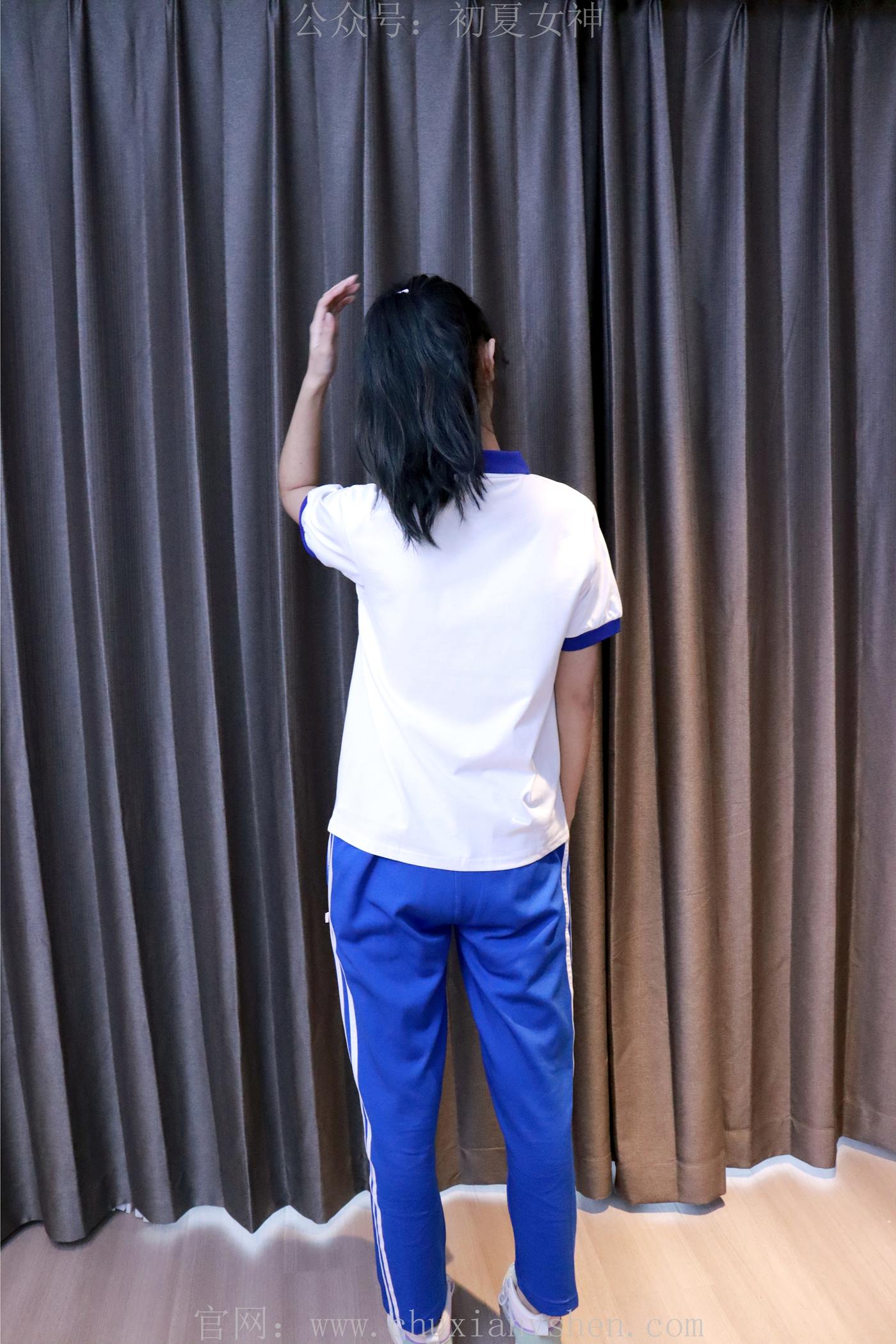 图片[39]-初夏女神 NO.001 依依 校服搭配37码运动鞋拍摄[123P] – 速更版-美库