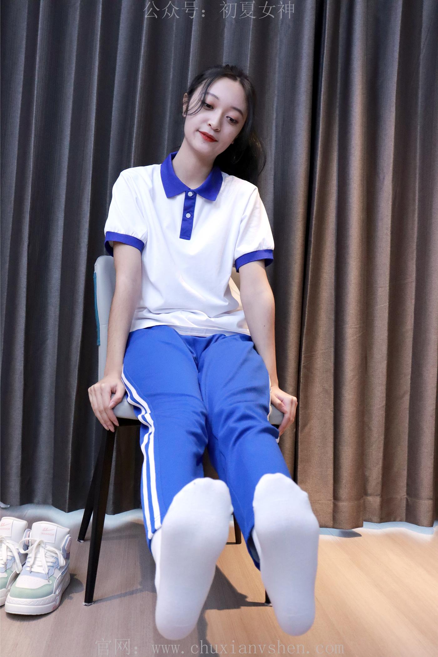 图片[67]-初夏女神 NO.001 依依 校服搭配37码运动鞋拍摄[123P] – 速更版-美库