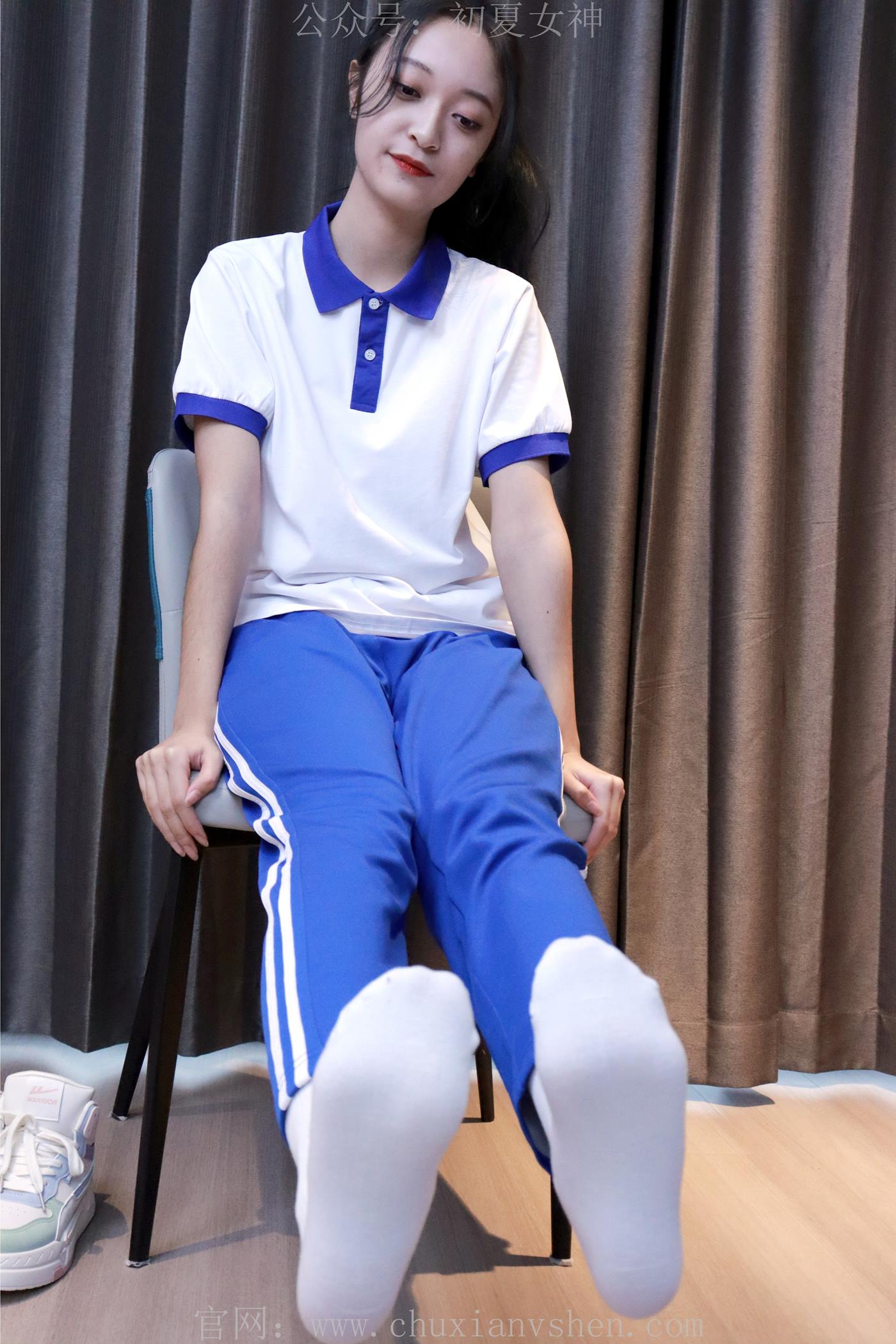 图片[68]-初夏女神 NO.001 依依 校服搭配37码运动鞋拍摄[123P] – 速更版-美库