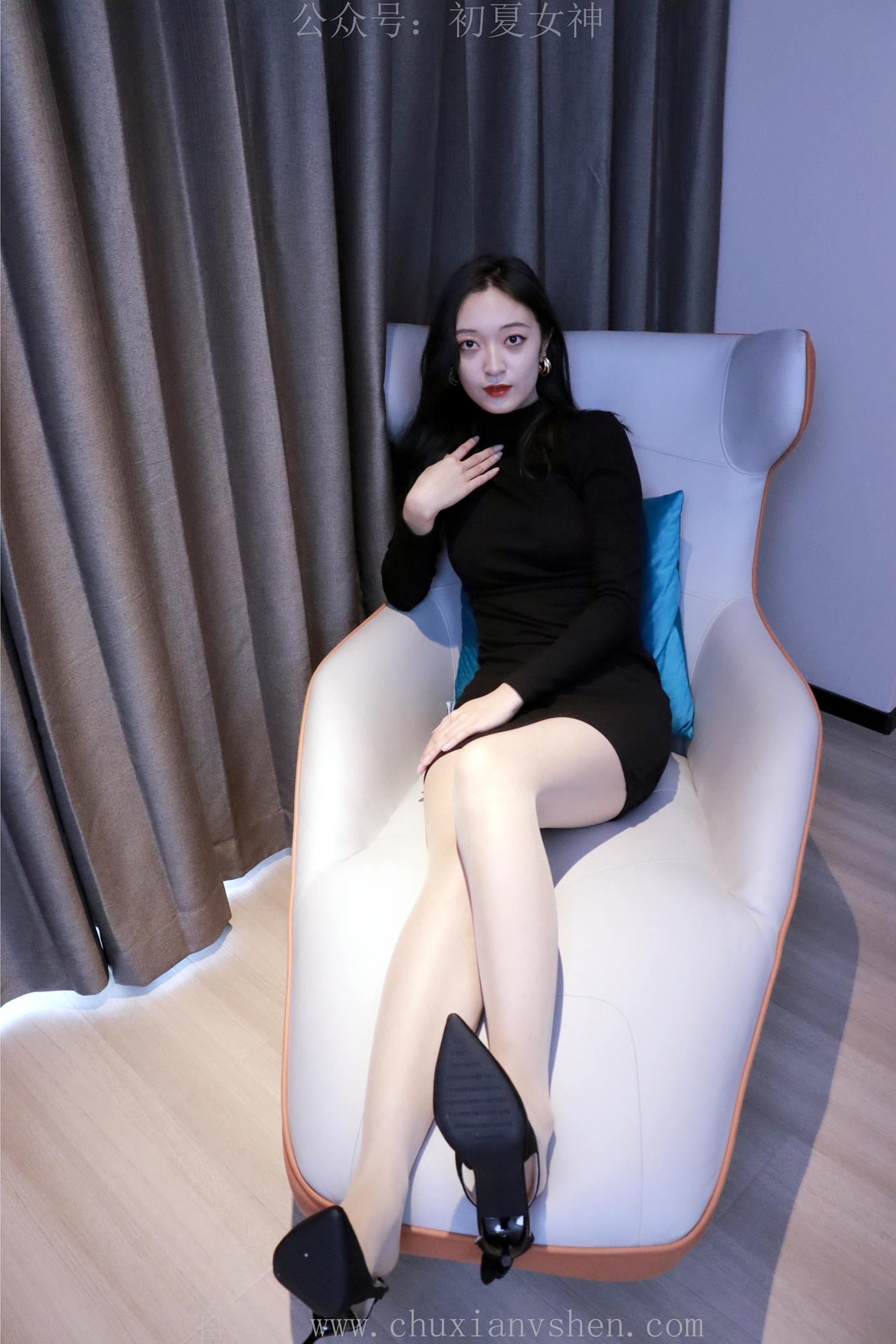 图片[53]-初夏女神 NO.003 依依 黑色瘦身衣搭配37码高跟鞋[108P] – 速更版-美库