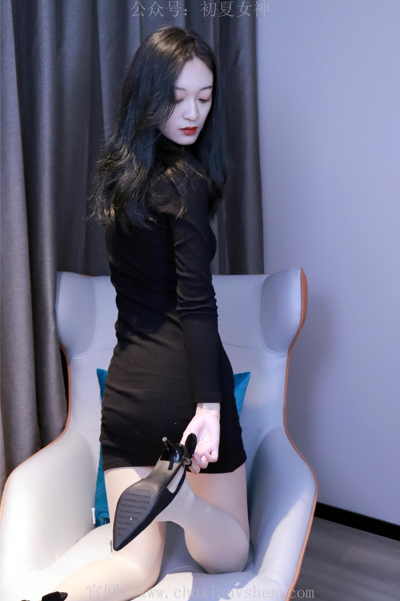 图片[54]-初夏女神 NO.003 依依 黑色瘦身衣搭配37码高跟鞋[108P] – 速更版-美库