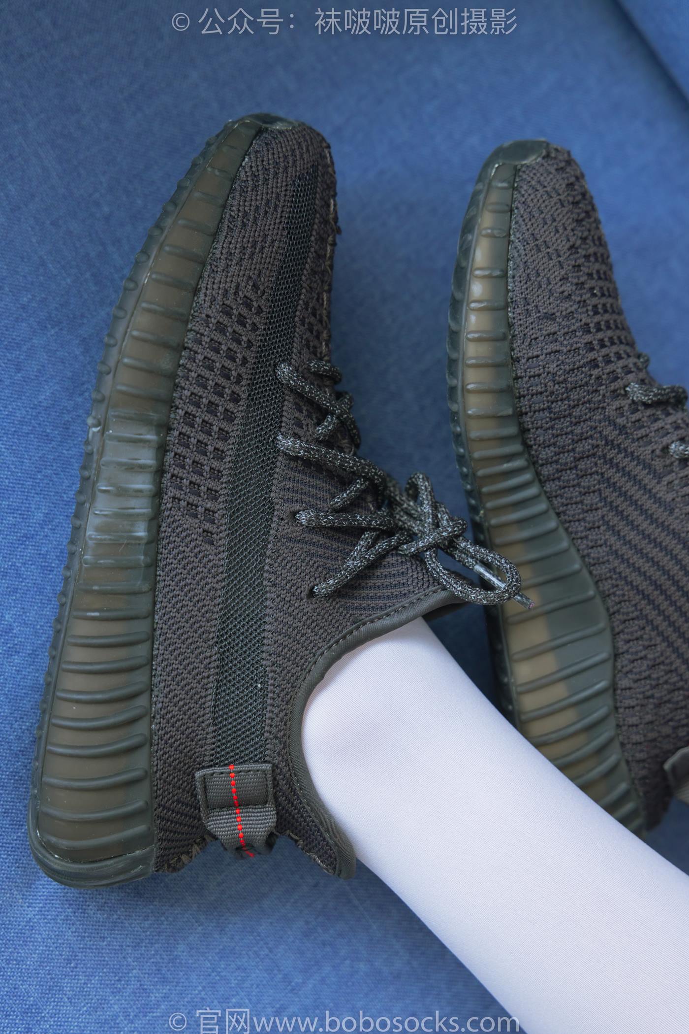 图片[41]-[BoBoSocks袜啵啵]NO.214 小沫-黑色运动鞋、厚白丝[142P] – 速更版-美库