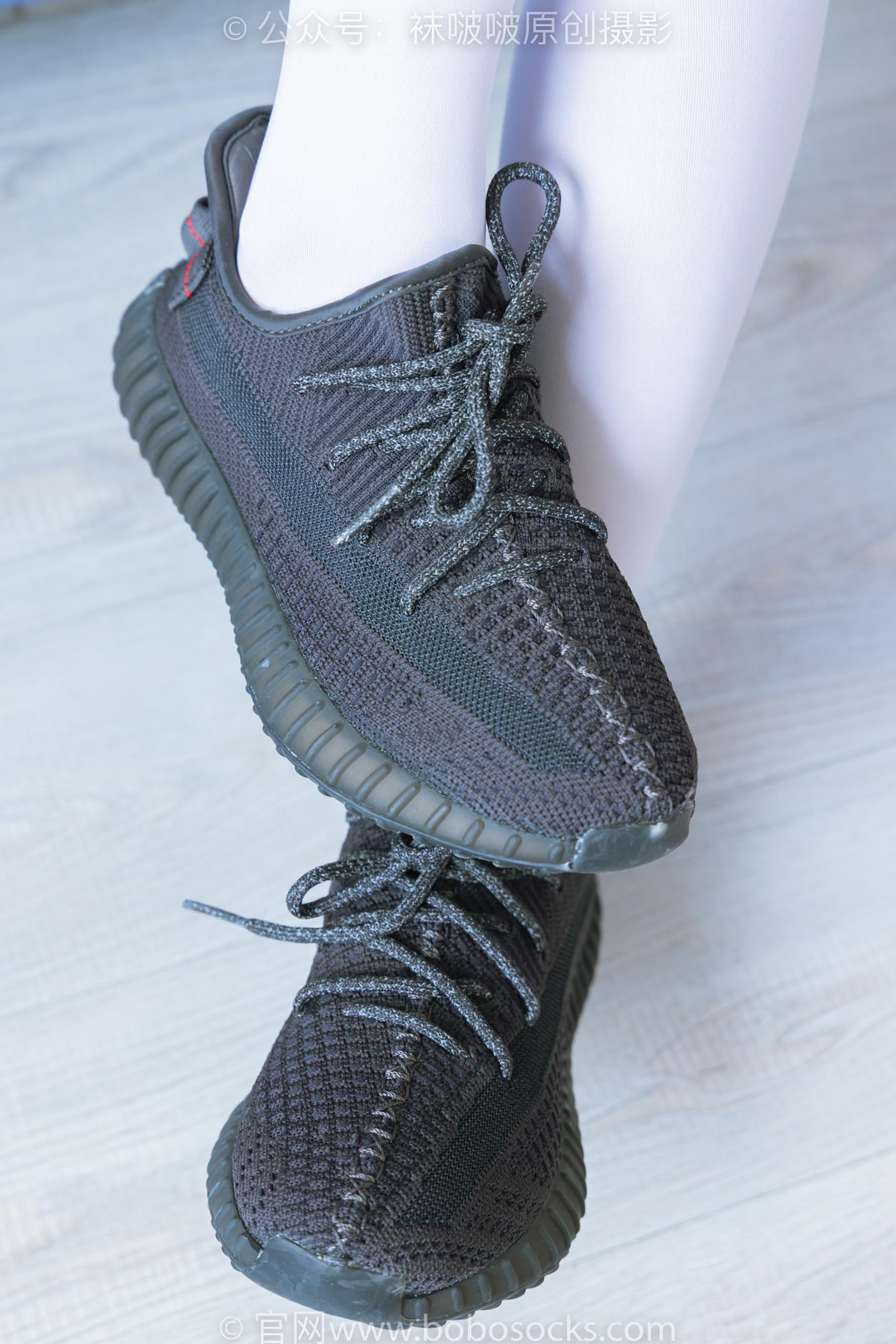 图片[45]-[BoBoSocks袜啵啵]NO.214 小沫-黑色运动鞋、厚白丝[142P] – 速更版-美库