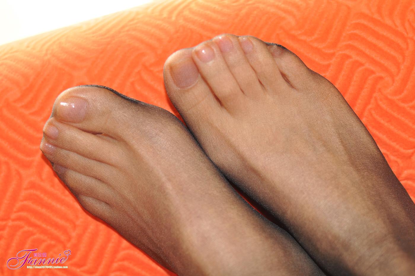 图片[21]-Fannie芬妮每足园 No.029 薄如蝉翼（黑丝）[61P] – 速更版-美库