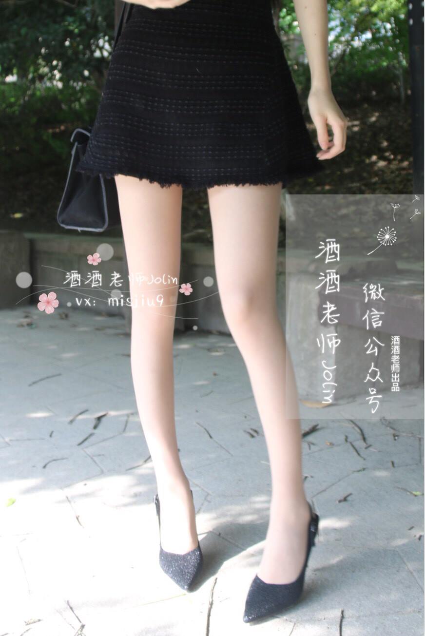 图片[11]-酒酒老师 《单车肉丝美足》 [78P] – 速更版-美库