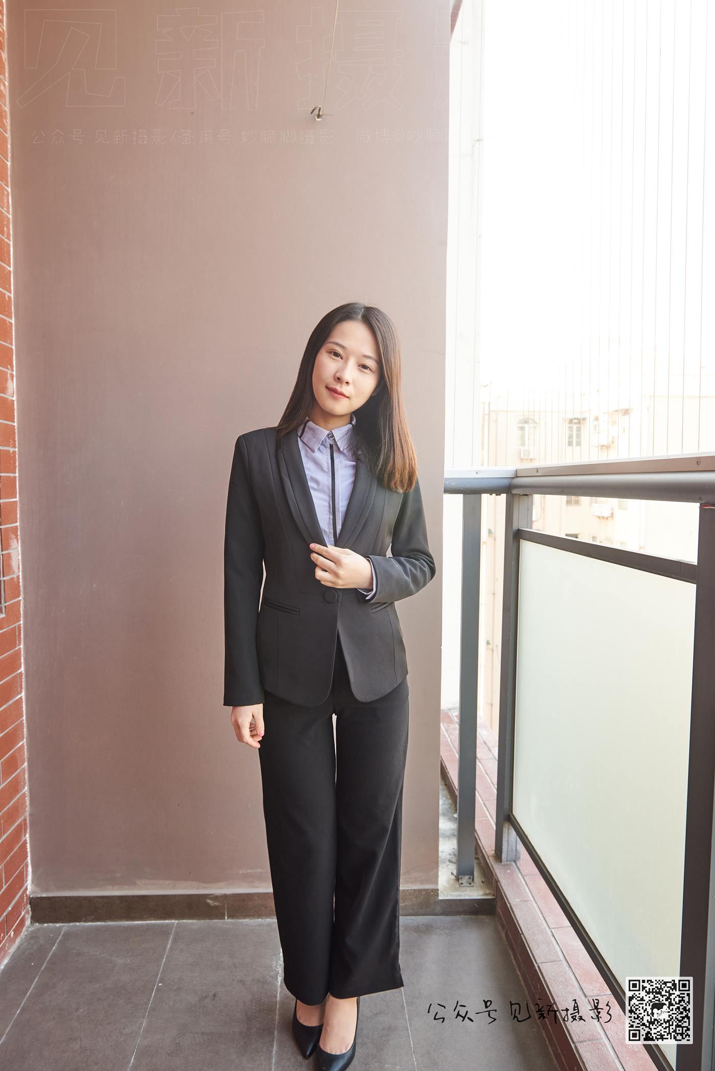 图片[24]-[见新摄影]NO.049 -小江-户外裤里丝高跟 [155P] – 速更版-美库