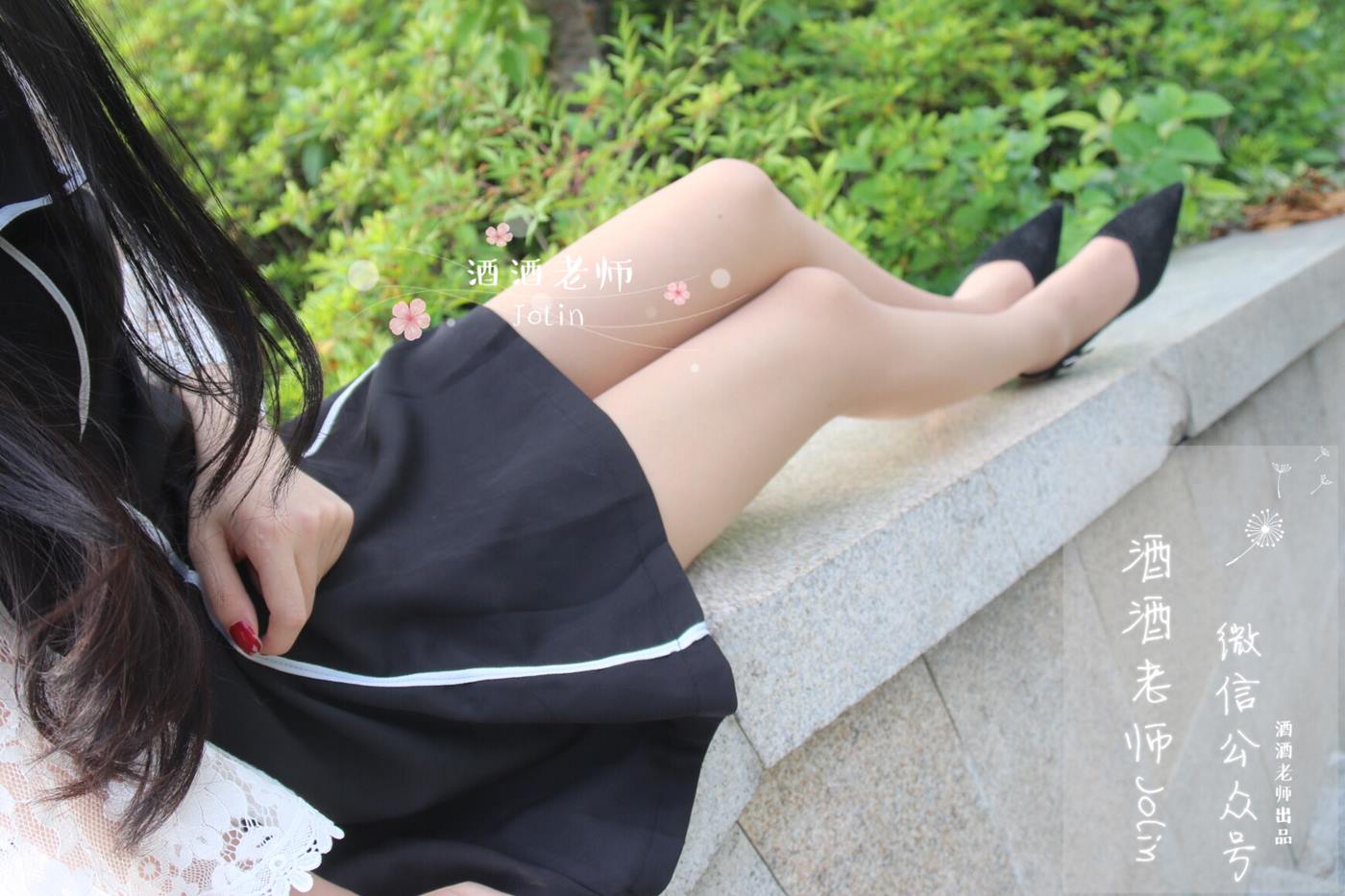 图片[30]-美腿博主@酒酒老师  风吹裙摆，足下毒光 [53P] – 速更版-美库