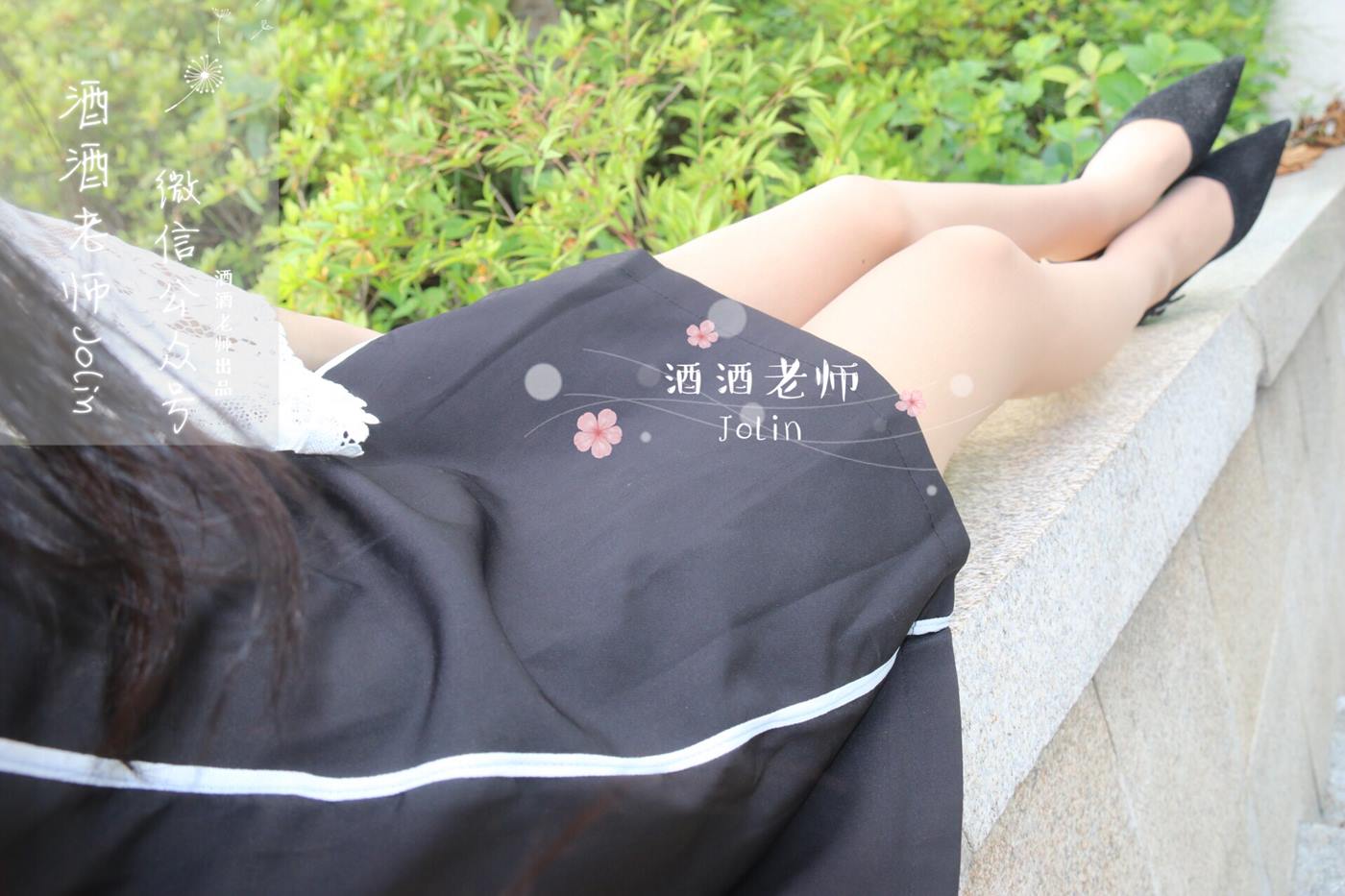 图片[33]-美腿博主@酒酒老师  风吹裙摆，足下毒光 [53P] – 速更版-美库