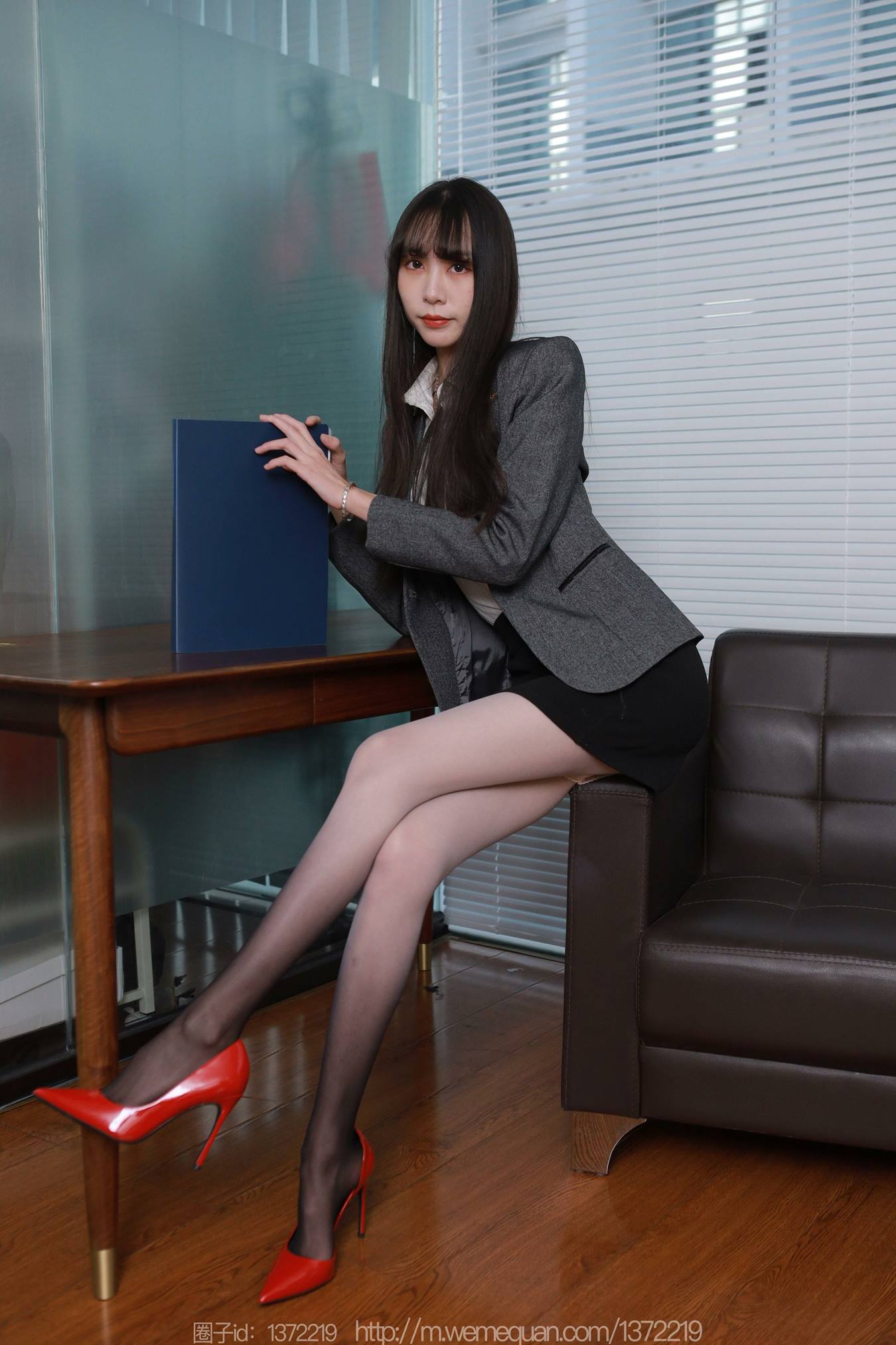 图片[65]-[IESS异思趣向] 耽丝 230111团团 [86P] – 速更版-美库