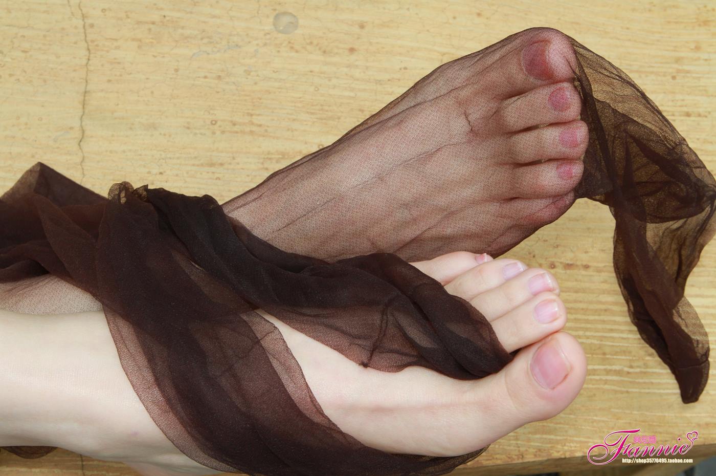 图片[31]-Fannie芬妮每足园 No.038 薄如蝉翼 轻若烟9 [82P] – 速更版-美库