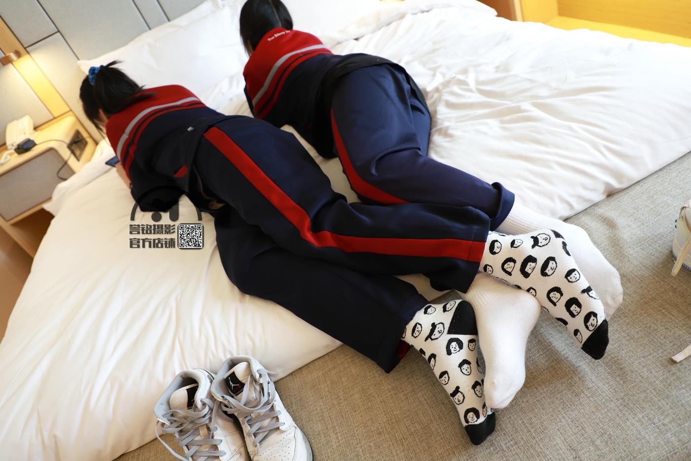 图片[19]-[誉铭传媒]袜足摄影 2020年《06.18 专享作品1》[90P] – 速更版-美库