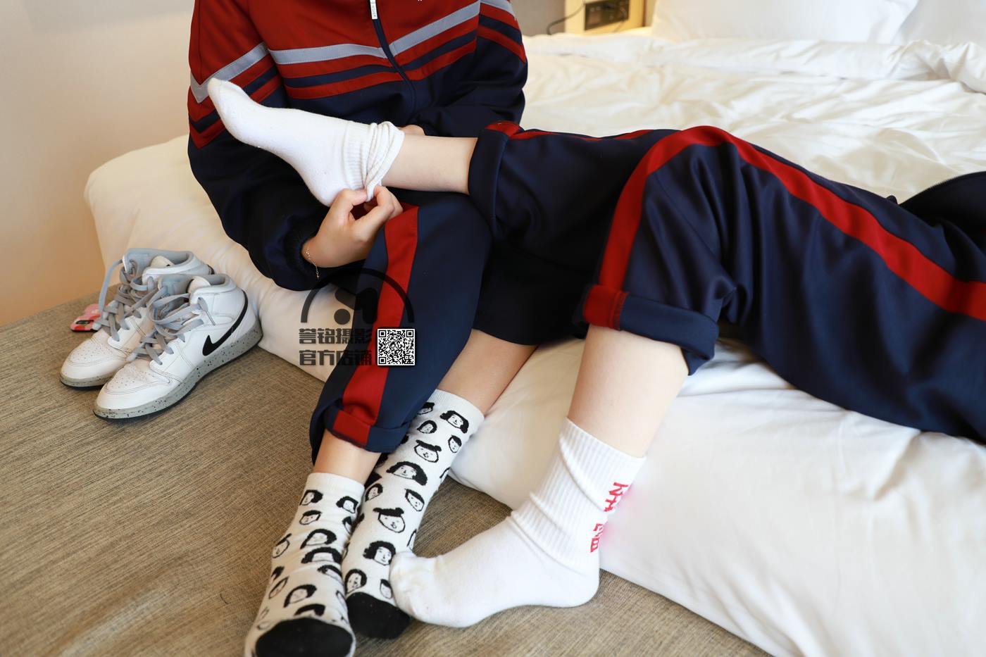 图片[22]-[誉铭传媒]袜足摄影 2020年《06.18 专享作品1》[90P] – 速更版-美库