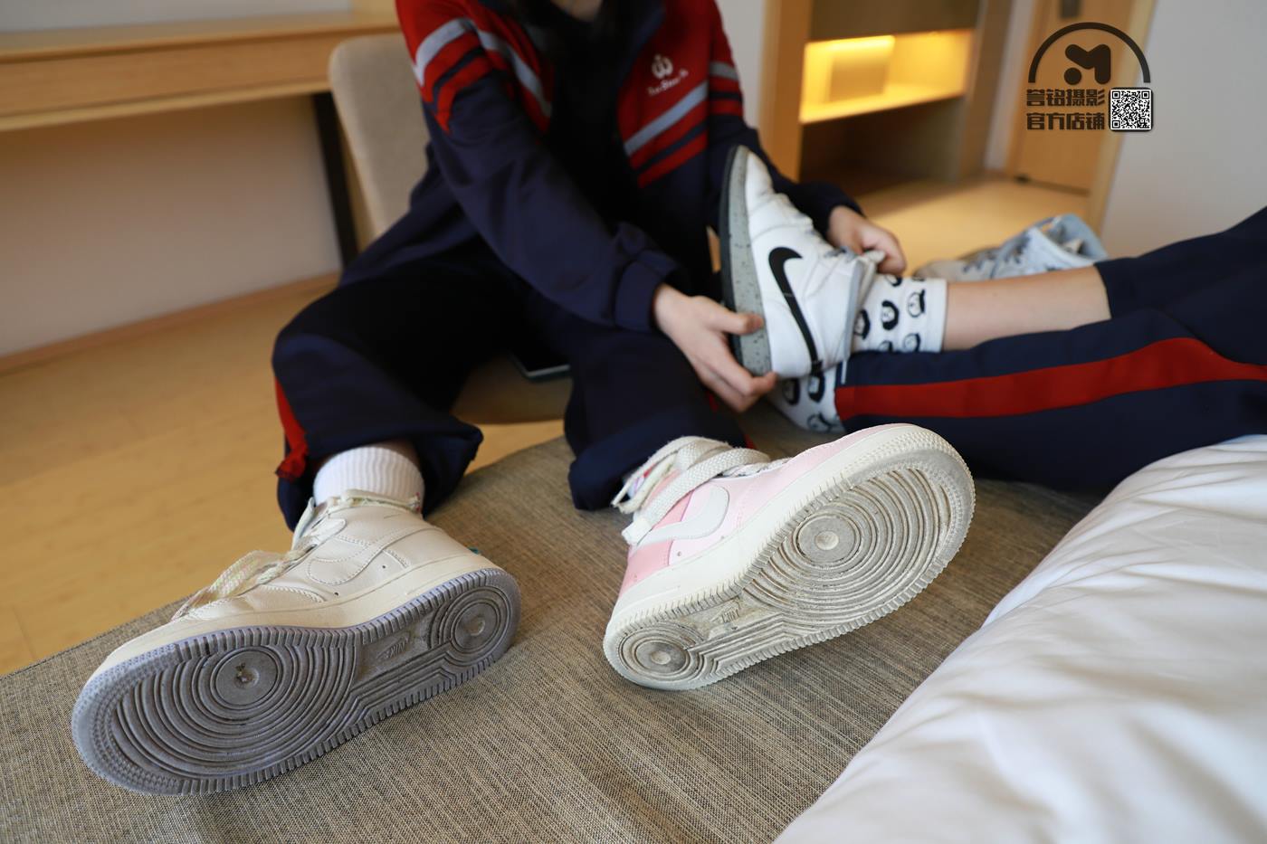 图片[84]-[誉铭传媒]袜足摄影 2020年《06.18 专享作品1》[90P] – 速更版-美库