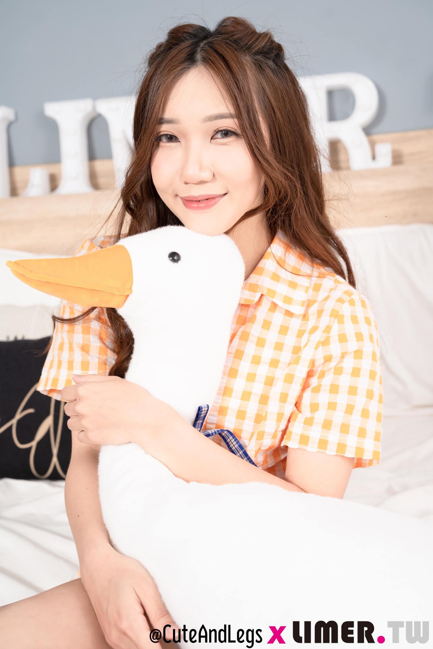 图片[50]-Limerence No.080 邻家女孩萱萱 裸足玩果冻 [162P] – 速更版-美库