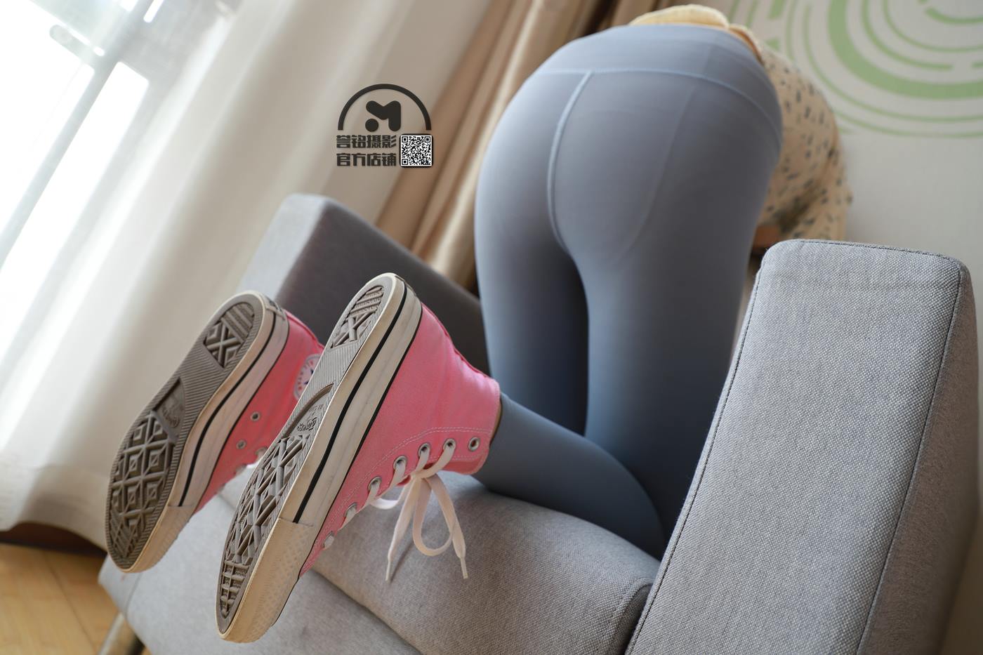 图片[100]-[誉铭传媒]袜足摄影 2020年《06.18 专享作品1》[100P] – 速更版-美库