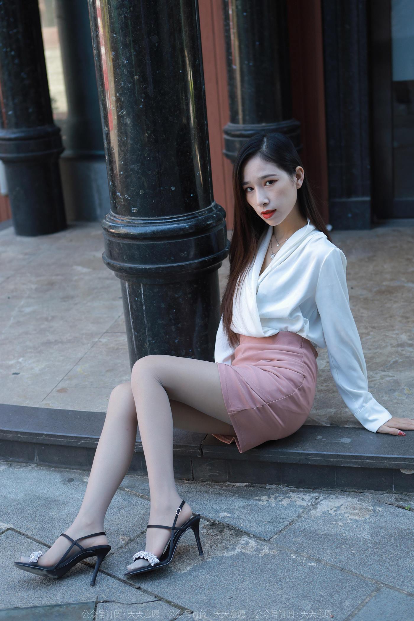 图片[10]-[IESS异思趣向] 2022.10.27 丝享家1250：美子《街角的爱人》[88P] – 速更版-美库