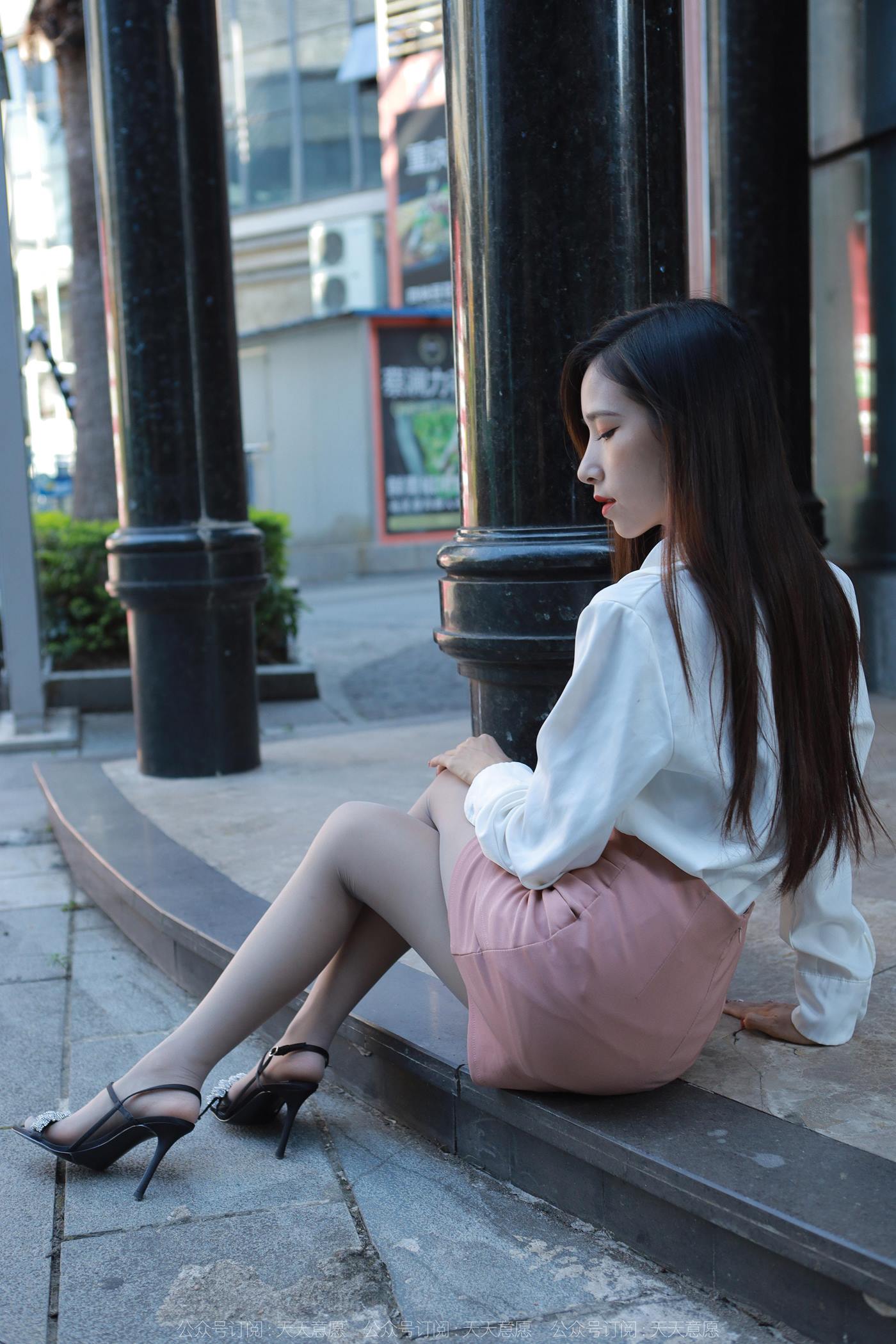 图片[28]-[IESS异思趣向] 2022.10.27 丝享家1250：美子《街角的爱人》[88P] – 速更版-美库