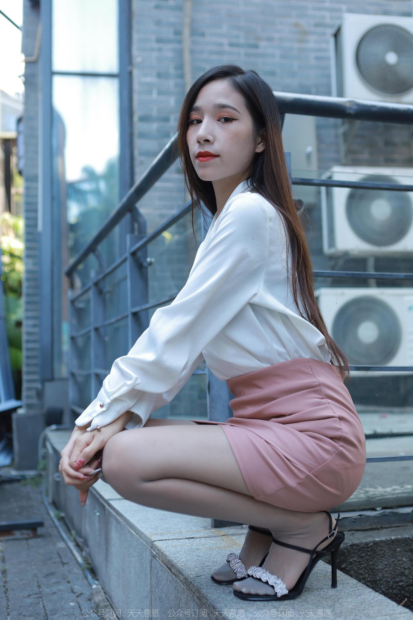 图片[67]-[IESS异思趣向] 2022.10.27 丝享家1250：美子《街角的爱人》[88P] – 速更版-美库