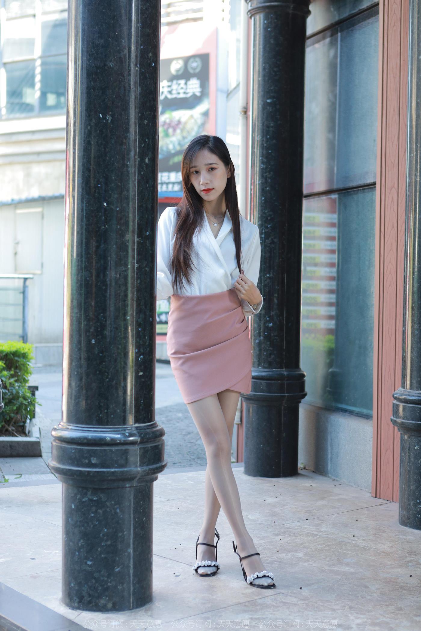 图片[80]-[IESS异思趣向] 2022.10.27 丝享家1250：美子《街角的爱人》[88P] – 速更版-美库