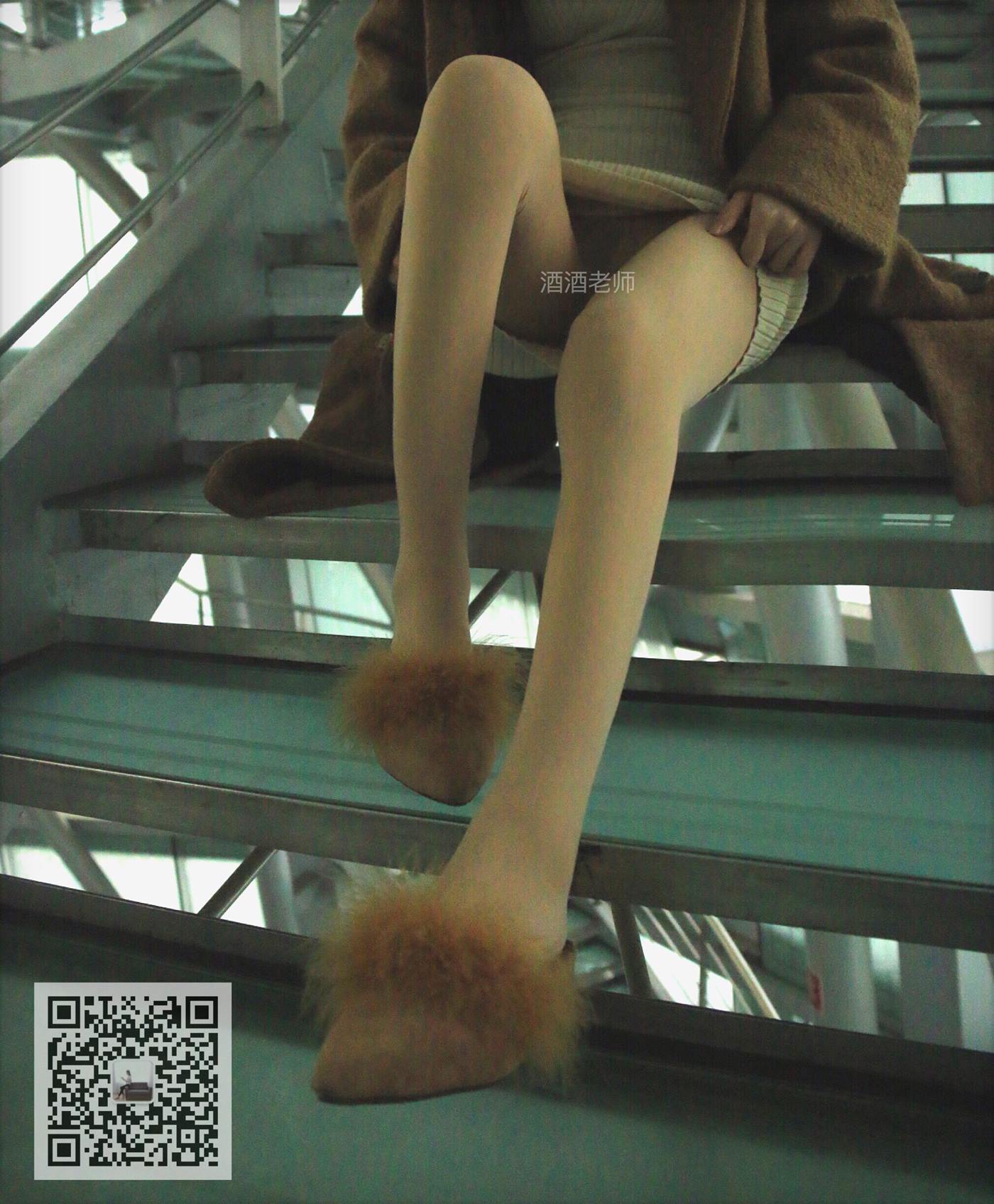 图片[32]-美腿博主@酒酒老师 公路丝拍&冬季恋歌 [45P] – 速更版-美库