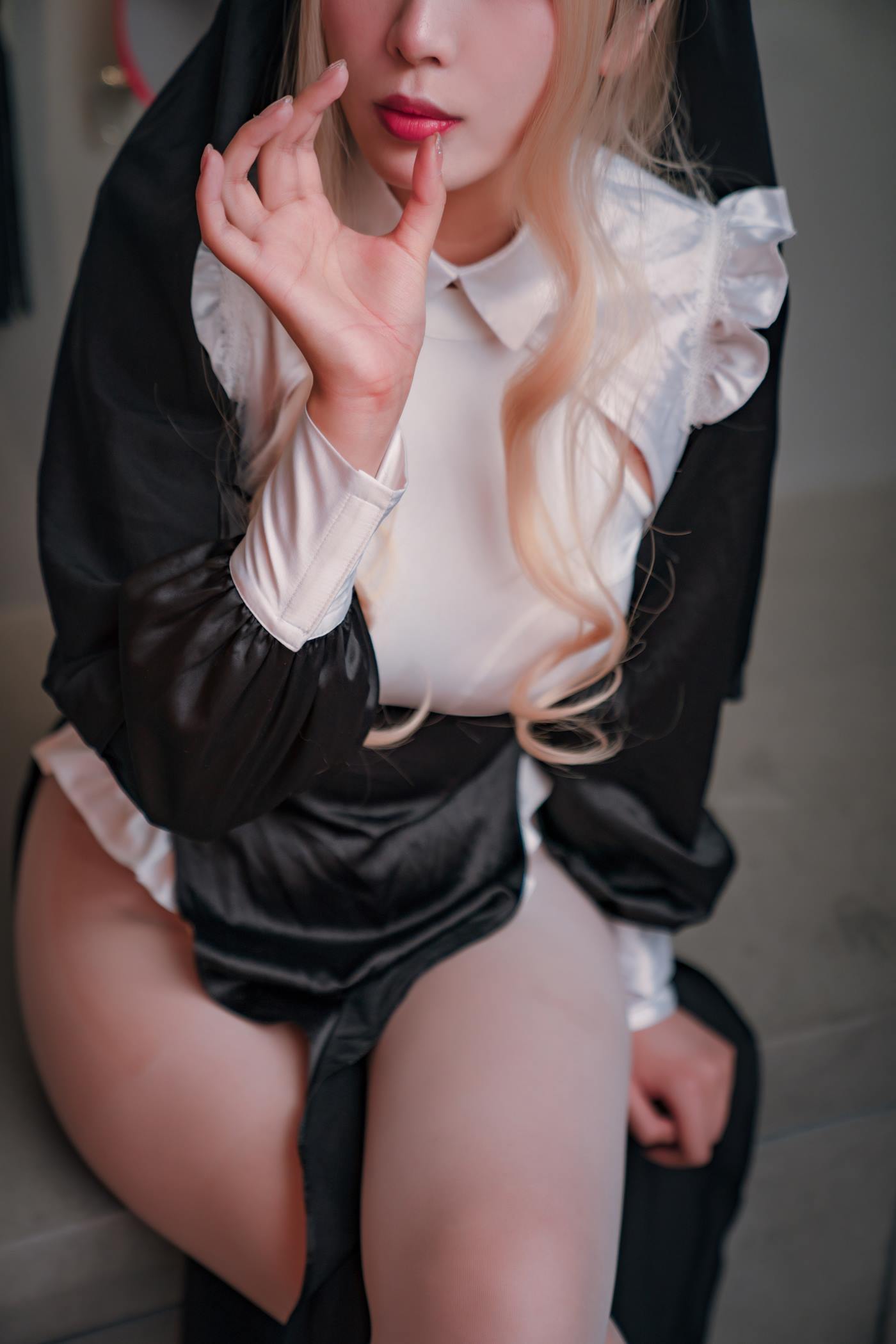 图片[14]-轩萧学姐 – 修女[29P] – 速更版-美库