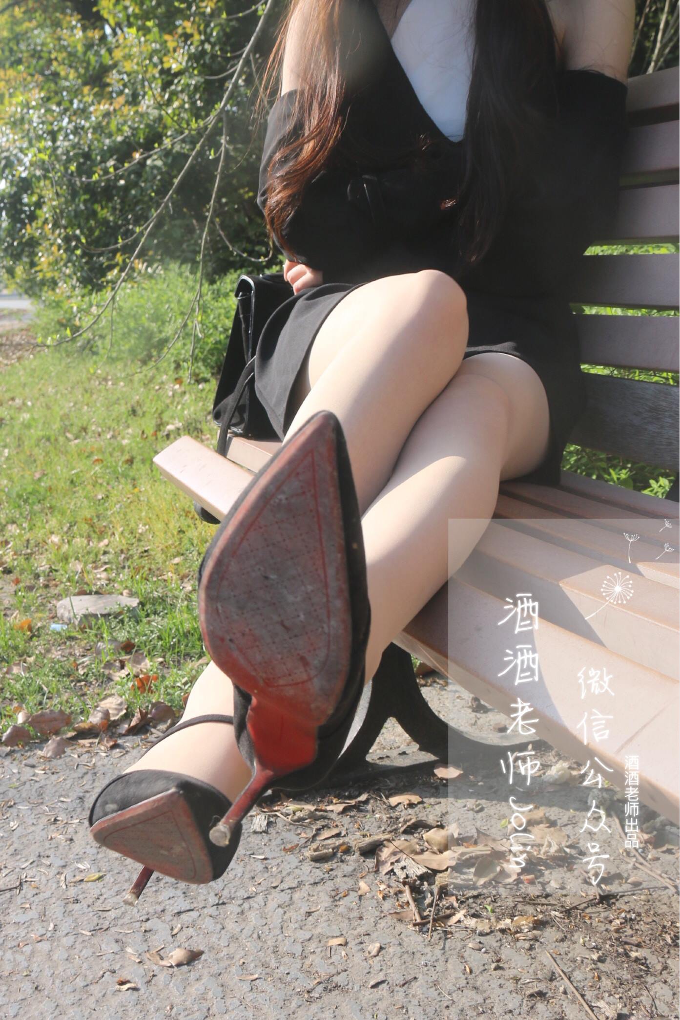 图片[15]-美腿博主@酒酒老师 极简肉丝的足跟袜尖 [62P] – 速更版-美库