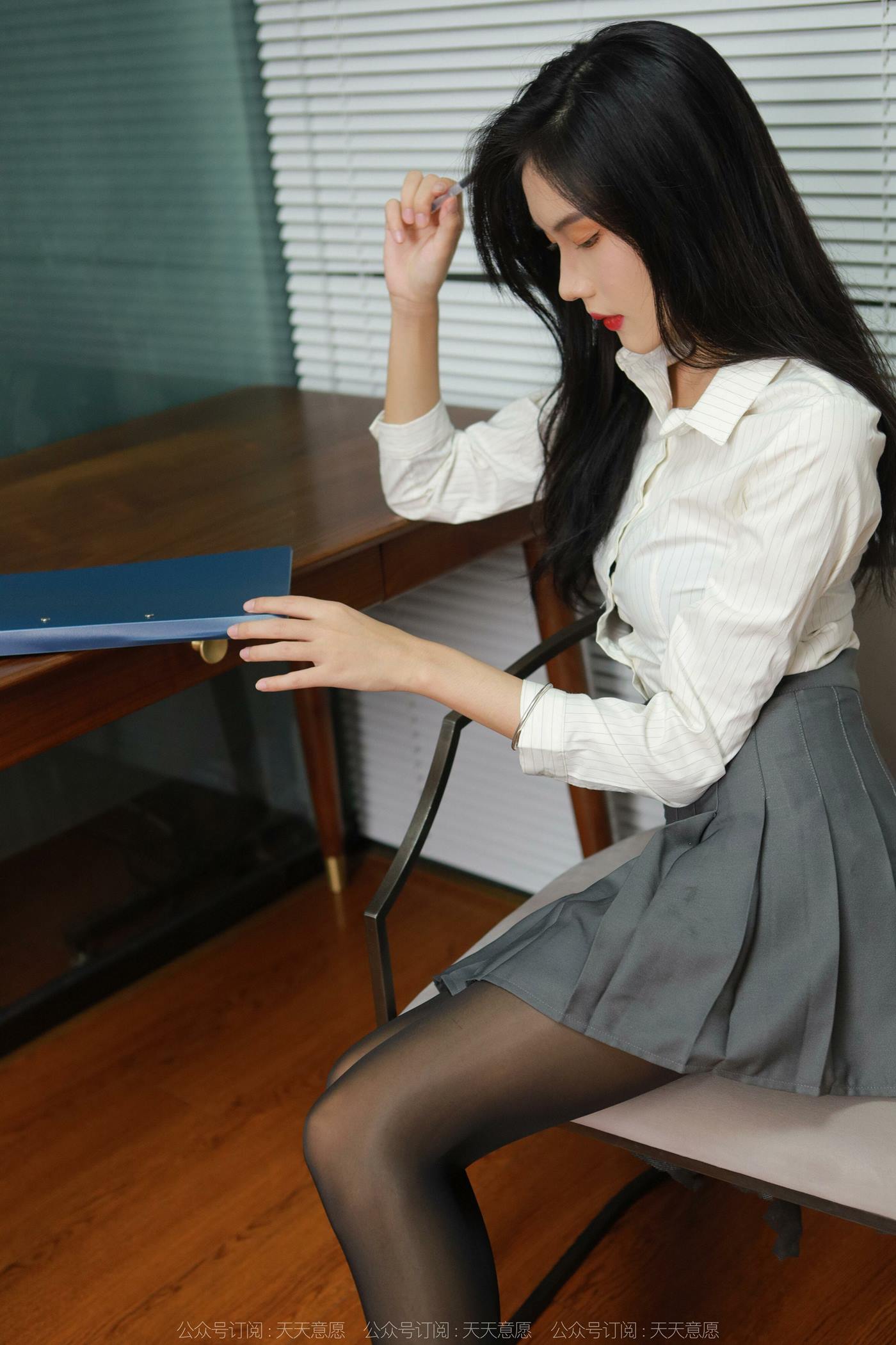 图片[37]-[IESS异思趣向] 2022.11.04 丝享家1258：胆胆《红色高跟鞋》[95P] – 速更版-美库