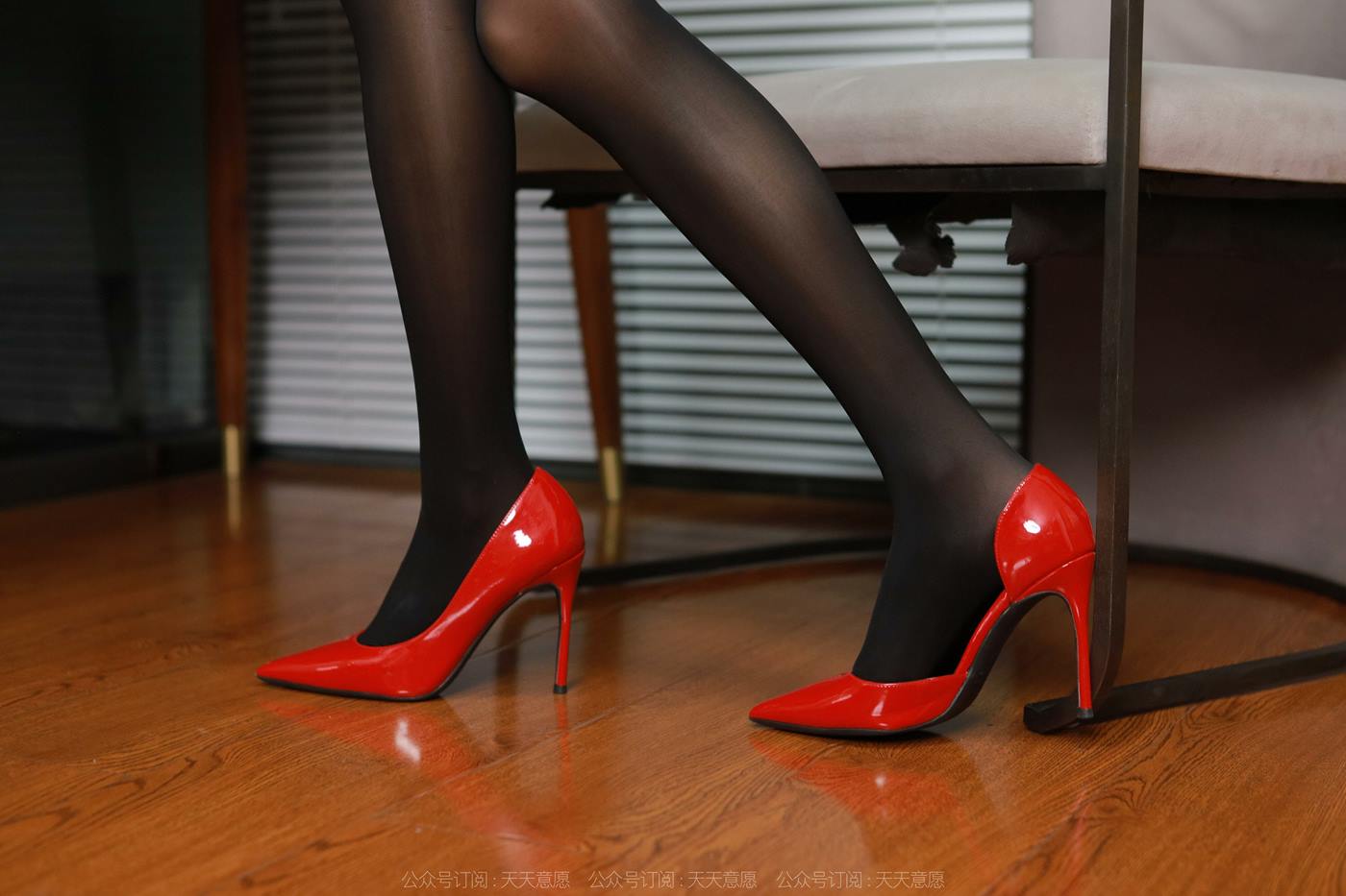 图片[43]-[IESS异思趣向] 2022.11.04 丝享家1258：胆胆《红色高跟鞋》[95P] – 速更版-美库