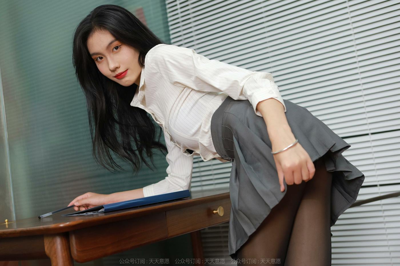 图片[45]-[IESS异思趣向] 2022.11.04 丝享家1258：胆胆《红色高跟鞋》[95P] – 速更版-美库