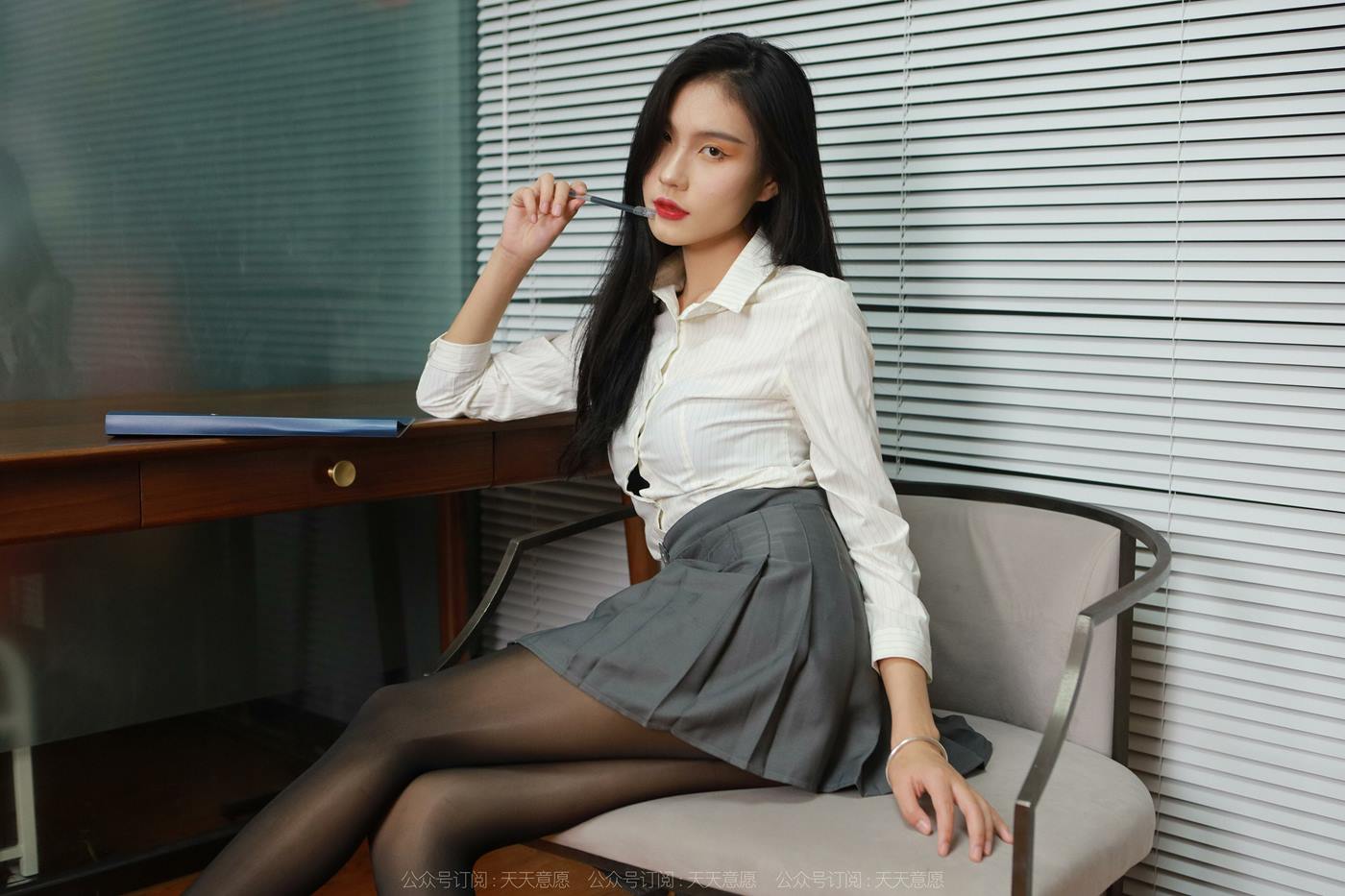 图片[70]-[IESS异思趣向] 2022.11.04 丝享家1258：胆胆《红色高跟鞋》[95P] – 速更版-美库