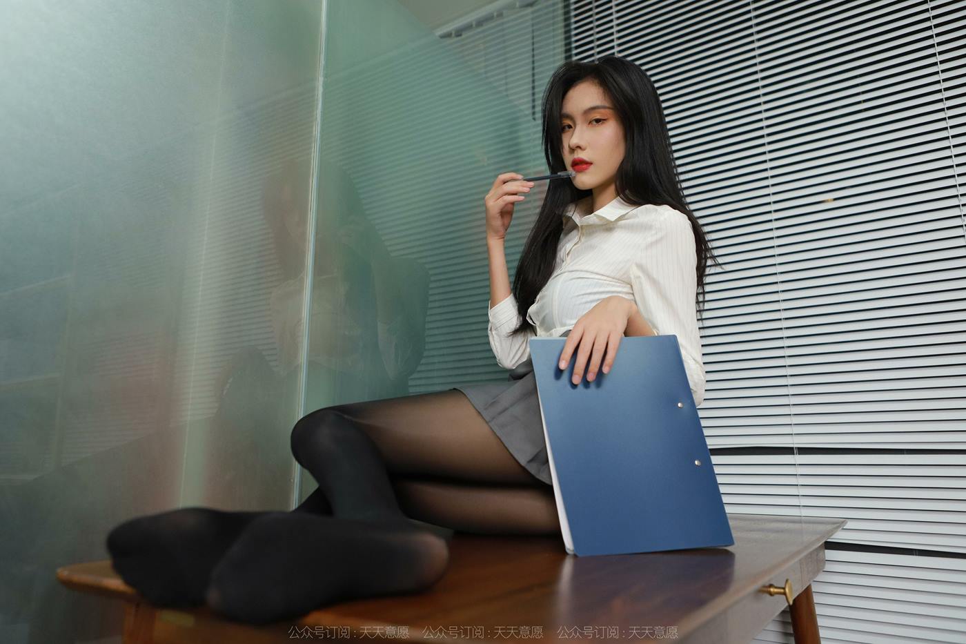 图片[82]-[IESS异思趣向] 2022.11.04 丝享家1258：胆胆《红色高跟鞋》[95P] – 速更版-美库