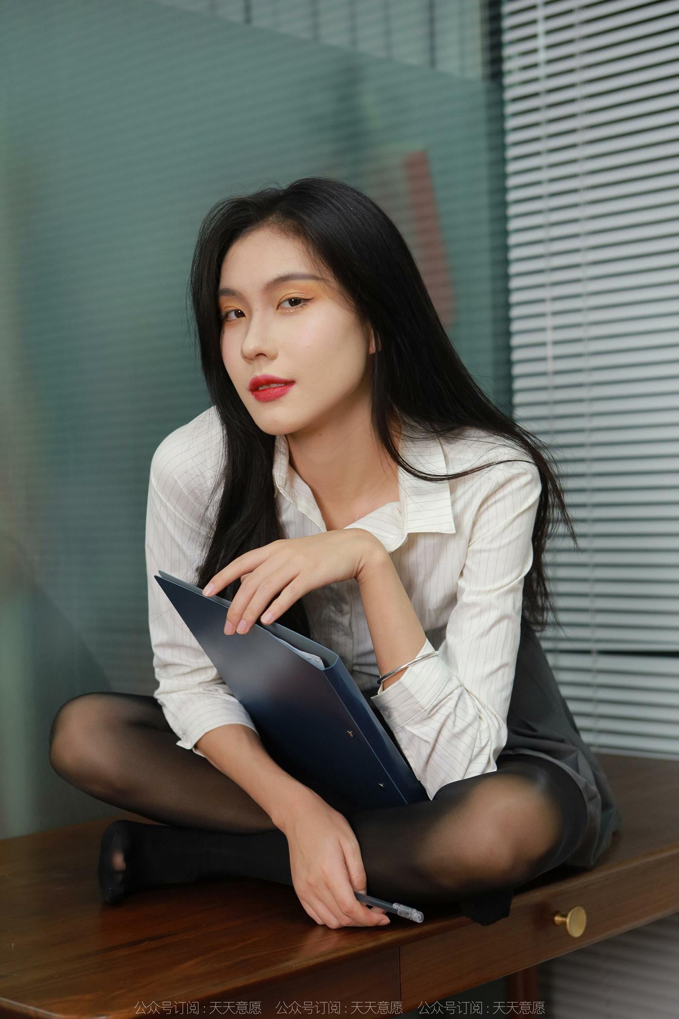 图片[85]-[IESS异思趣向] 2022.11.04 丝享家1258：胆胆《红色高跟鞋》[95P] – 速更版-美库