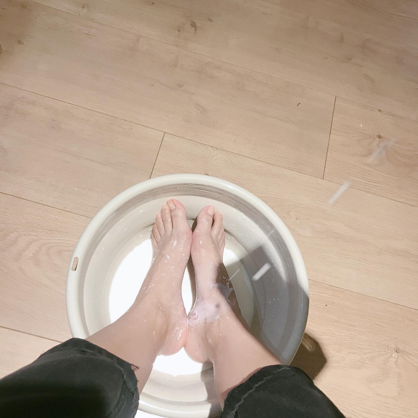 图片[26]-网紅Coser@安乔乔儿(Nia乔乔) 牛奶洗脚[102P] – 速更版-美库