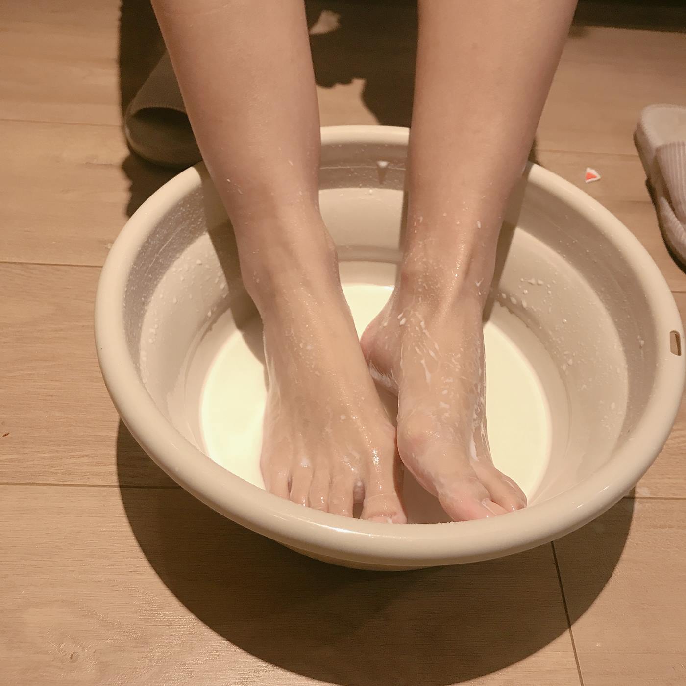 图片[34]-网紅Coser@安乔乔儿(Nia乔乔) 牛奶洗脚[102P] – 速更版-美库